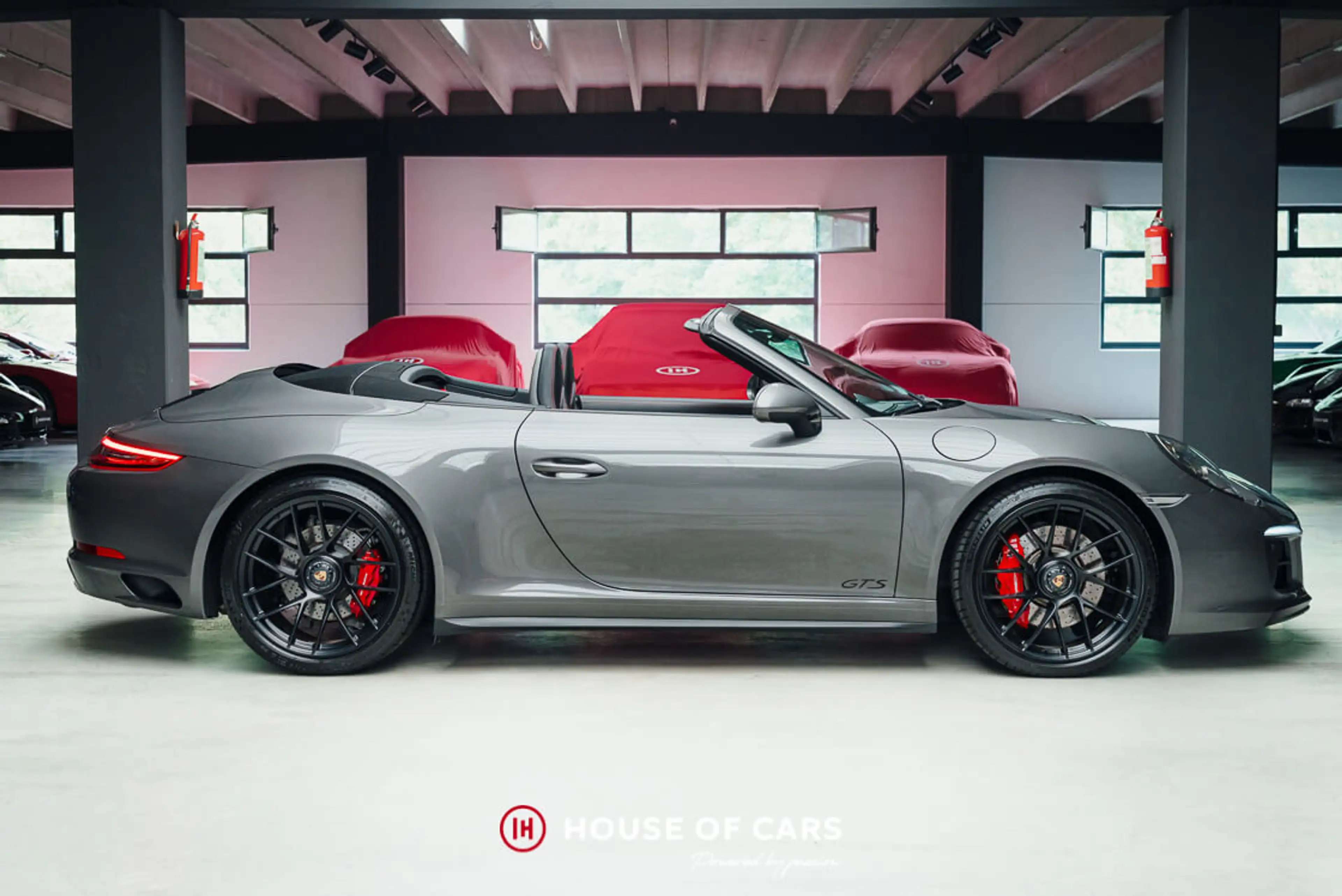Porsche 991 .2 CARRERA 4 GTS CABRIOLET PDK AGATE GREY - PPF — photo 4