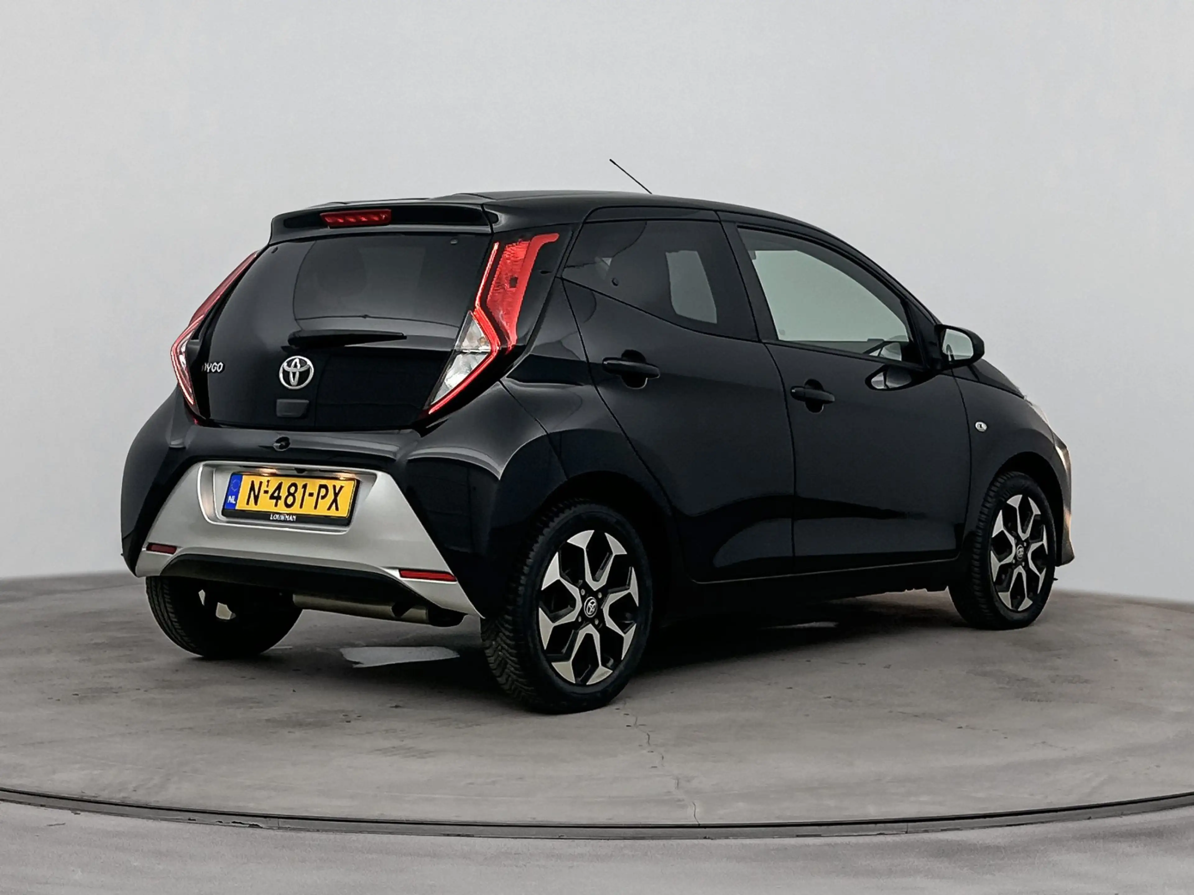 Toyota Aygo 1.0 VVT-i x-joy Automaat | Dealer onderhouden | Cl — photo 2