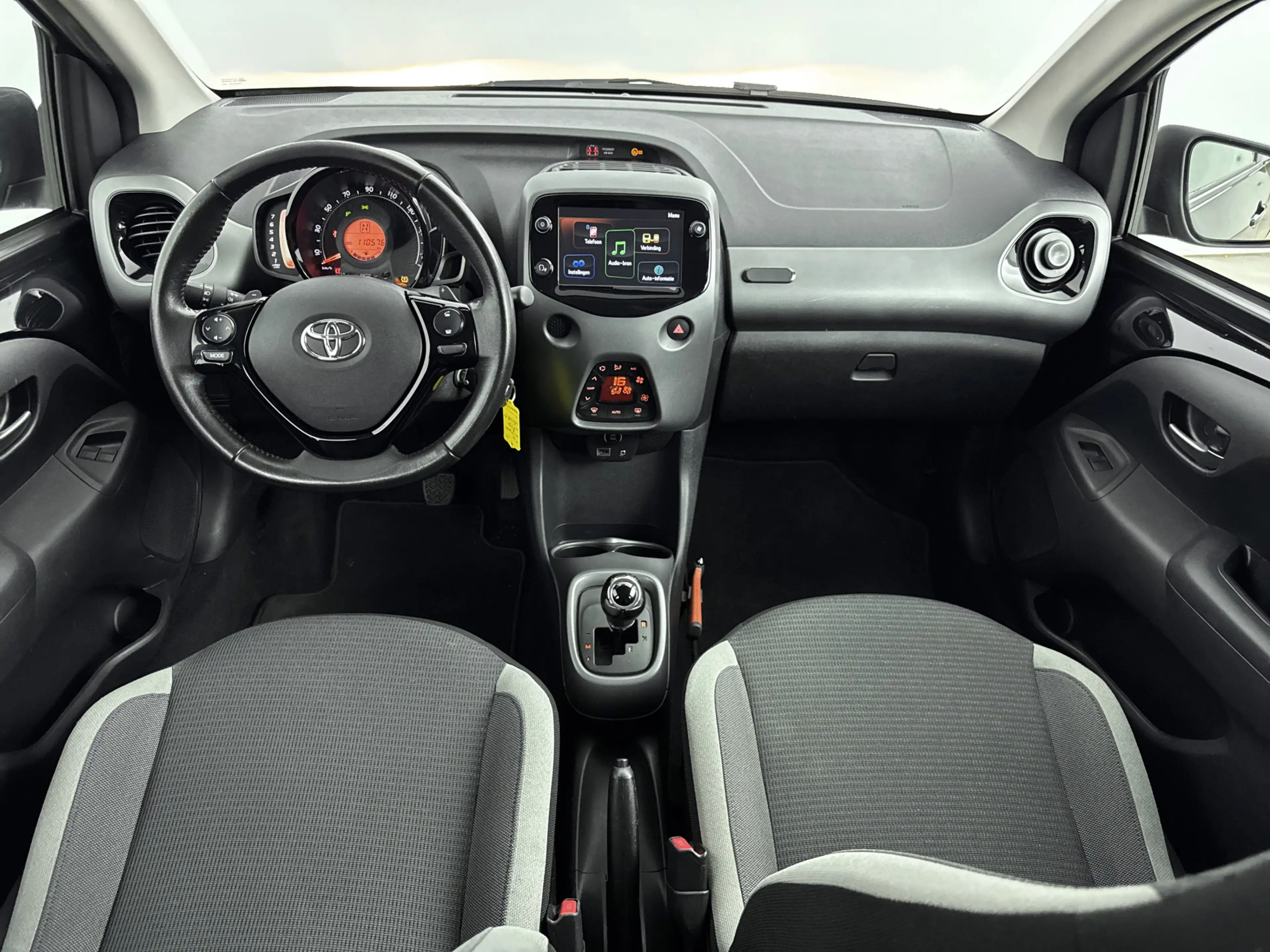 Toyota Aygo 1.0 VVT-i x-joy Automaat | Dealer onderhouden | Cl — photo 4