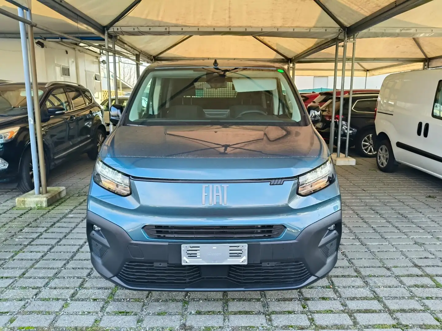 Fiat Doblo Doblò 1.5 BlueHdi 100CV Combi N1 Grün - 2