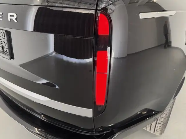 Land Rover Range Rover P550e Ansicht 5