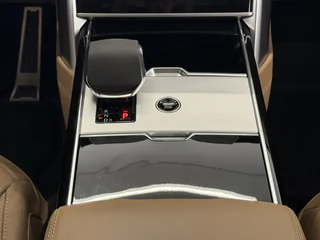 Land Rover Range Rover P550e Ansicht 11