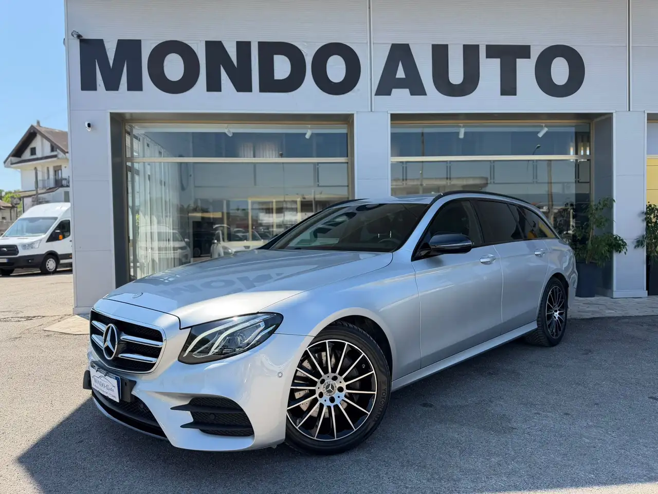 Mercedes-Benz E 220