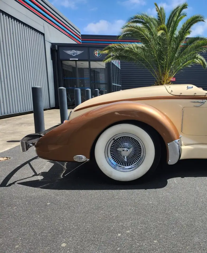 Auburn Speedster Boattail replica, foto 12