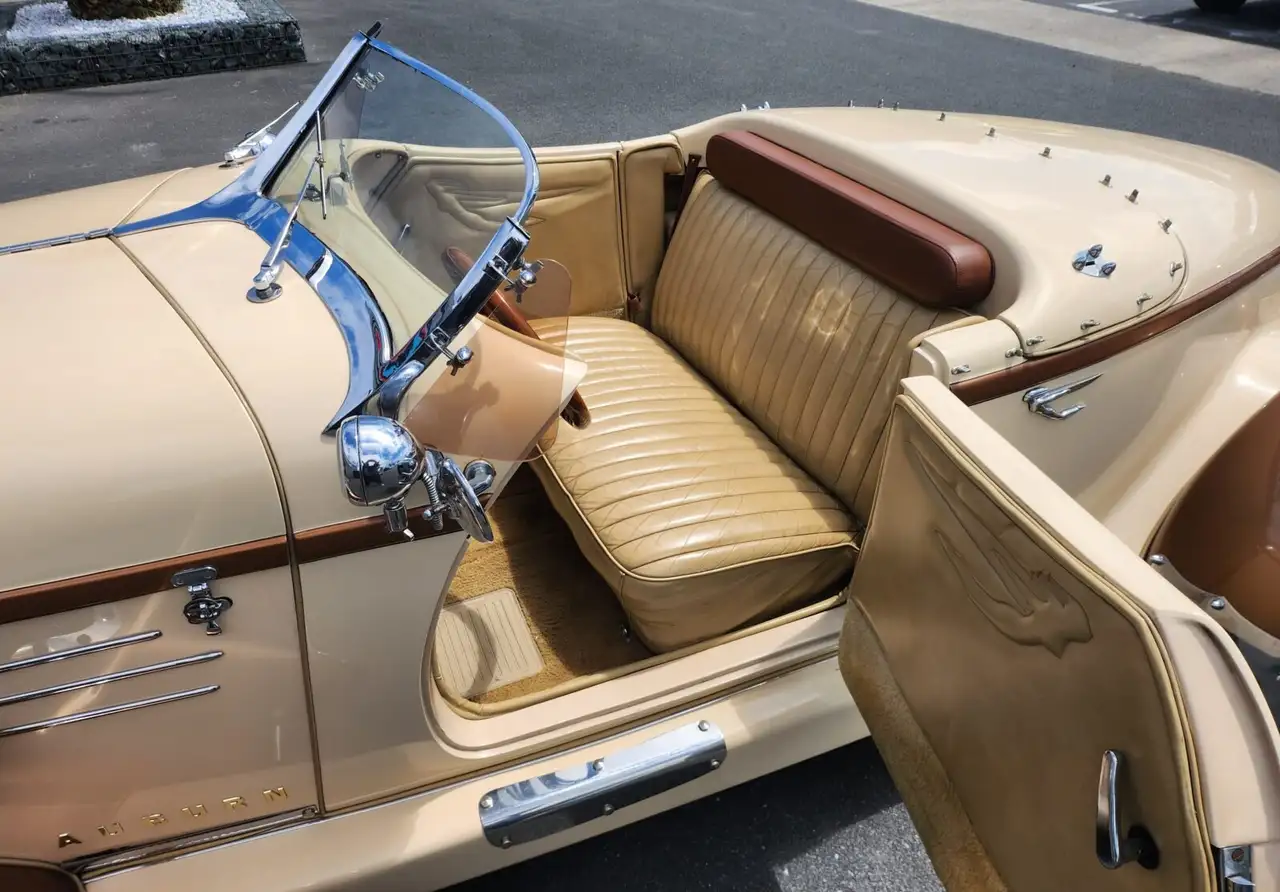 Auburn Speedster Boattail replica, foto 5