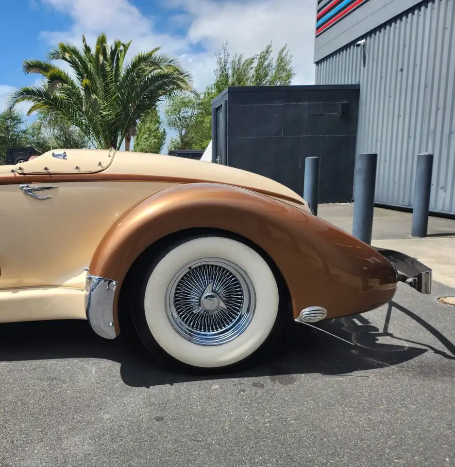 Auburn Speedster Boattail replica, foto 11