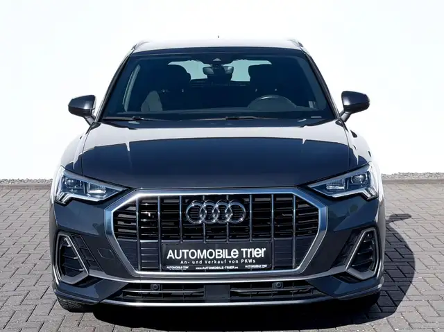 Audi Q3 view 2