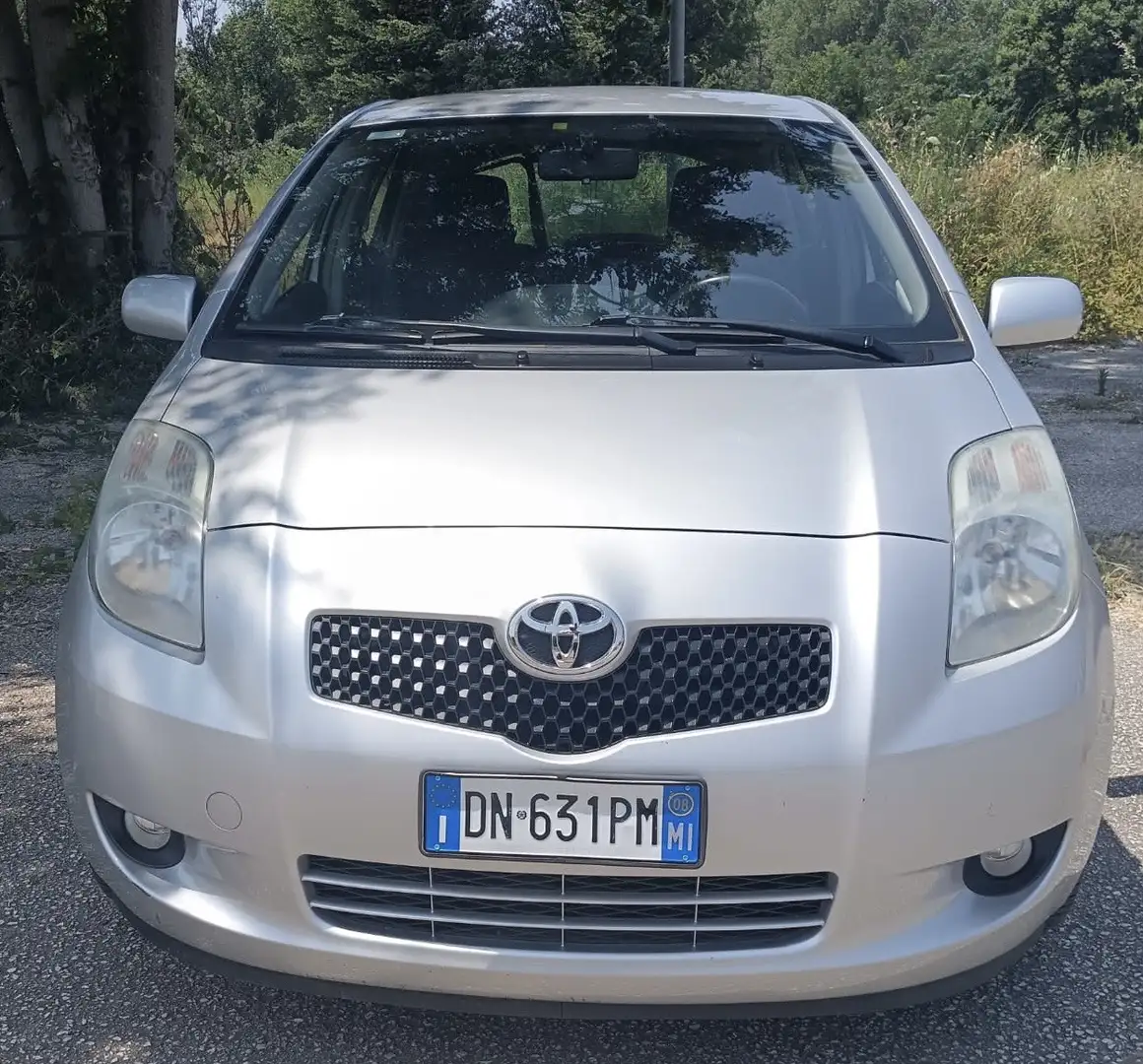 Toyota Yaris 5p 1.3 Sol c/CL - 1