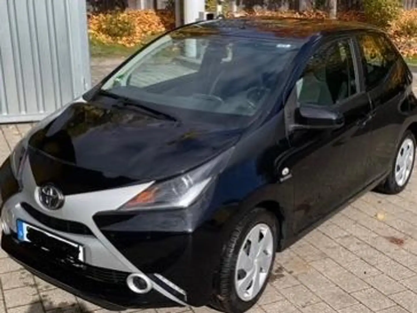 Toyota Aygo Aygo 5-Türer x-clusiv, Winterreifen Schwarz - 1