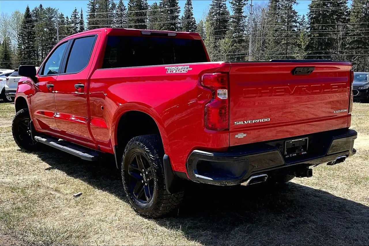 Chevrolet Silverado 1500 снимка Chevrolet Silverado 1500