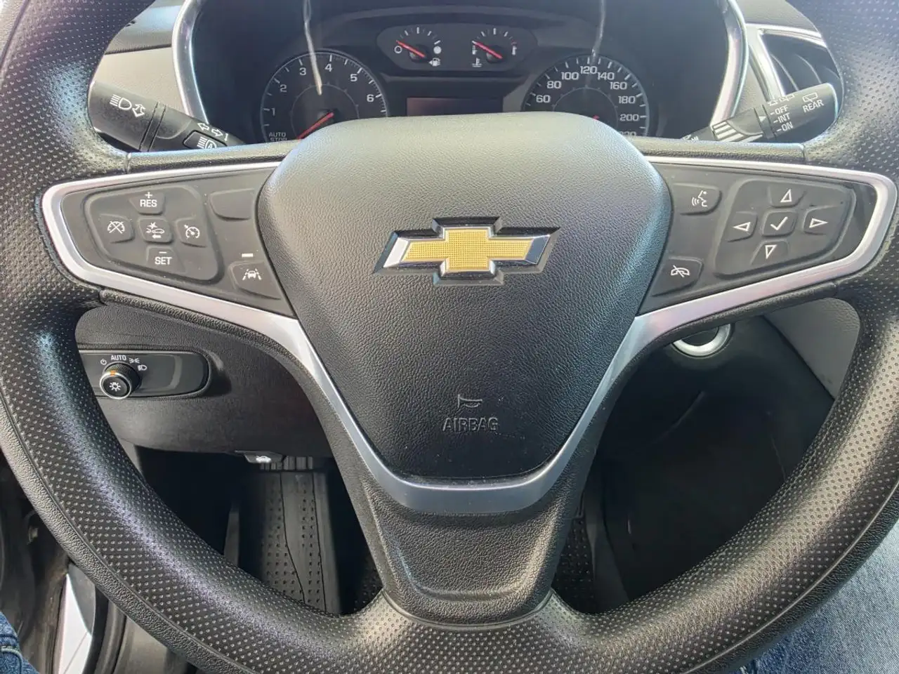 Chevrolet Equinox снимка Chevrolet Equinox