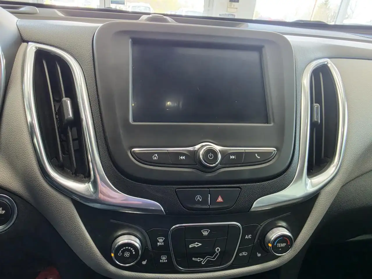 Chevrolet Equinox снимка Chevrolet Equinox