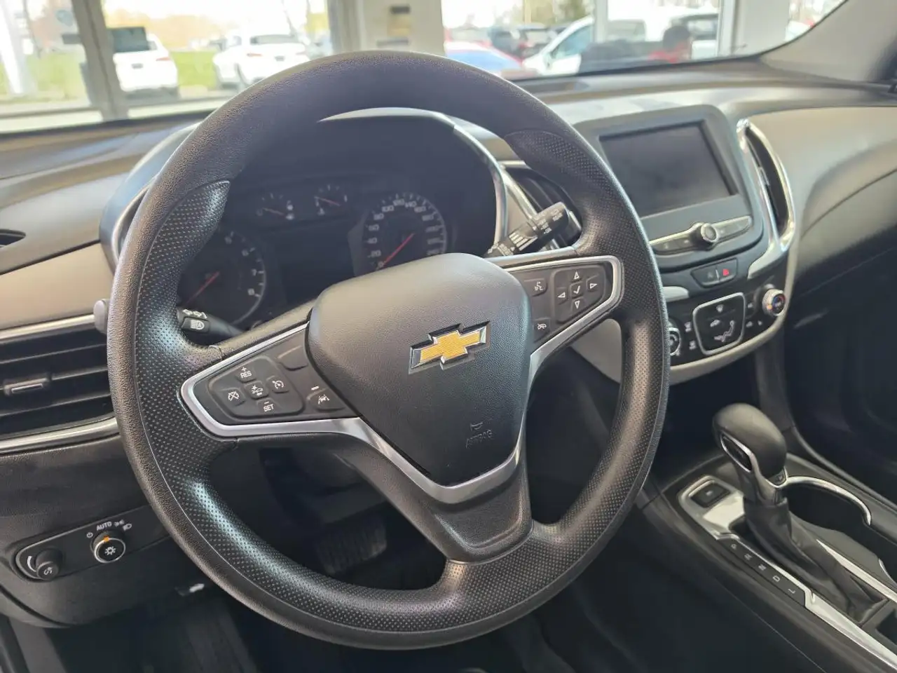Chevrolet Equinox снимка Chevrolet Equinox