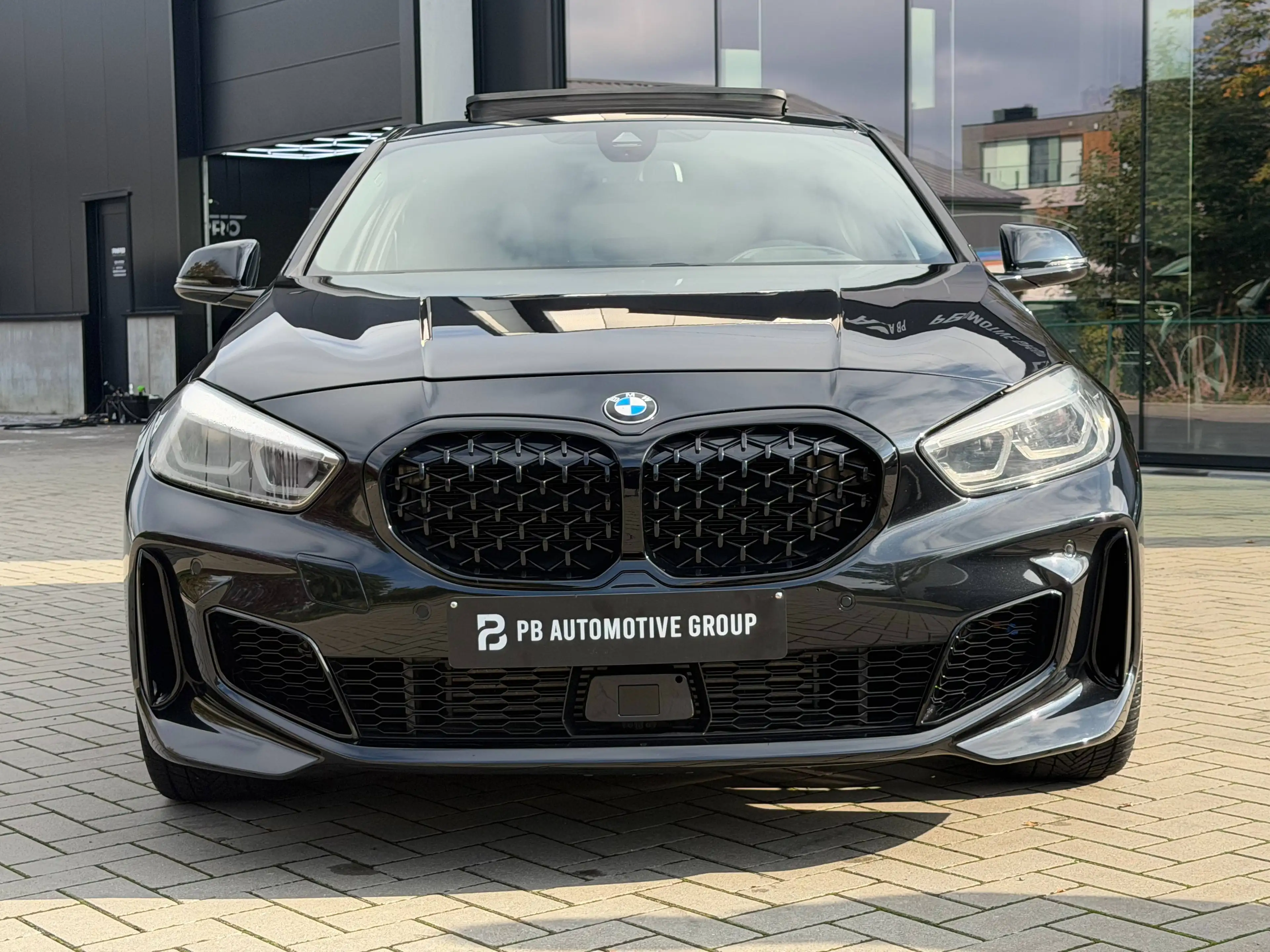 BMW 135 M135i xDrive 306PK | PANODAK | HARMAN KARDON | M SPORT | CAMERA | STOELVERWARMING | — photo 2