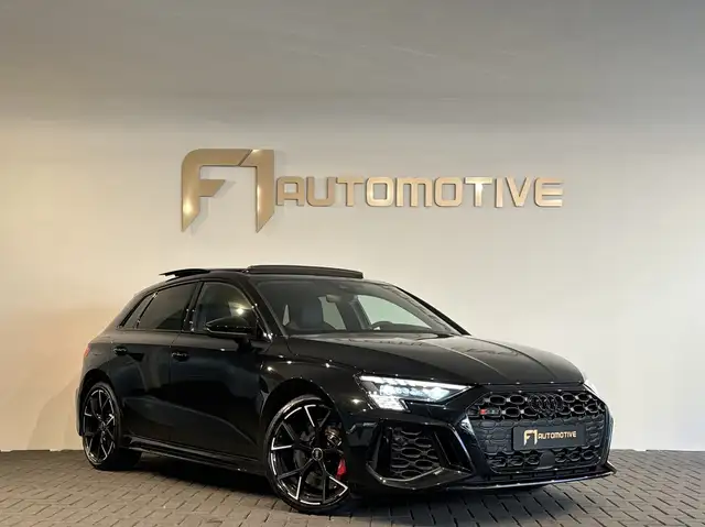 Audi RS3 view 4