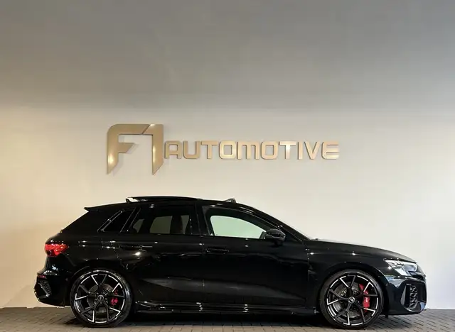 Audi RS3 view 11