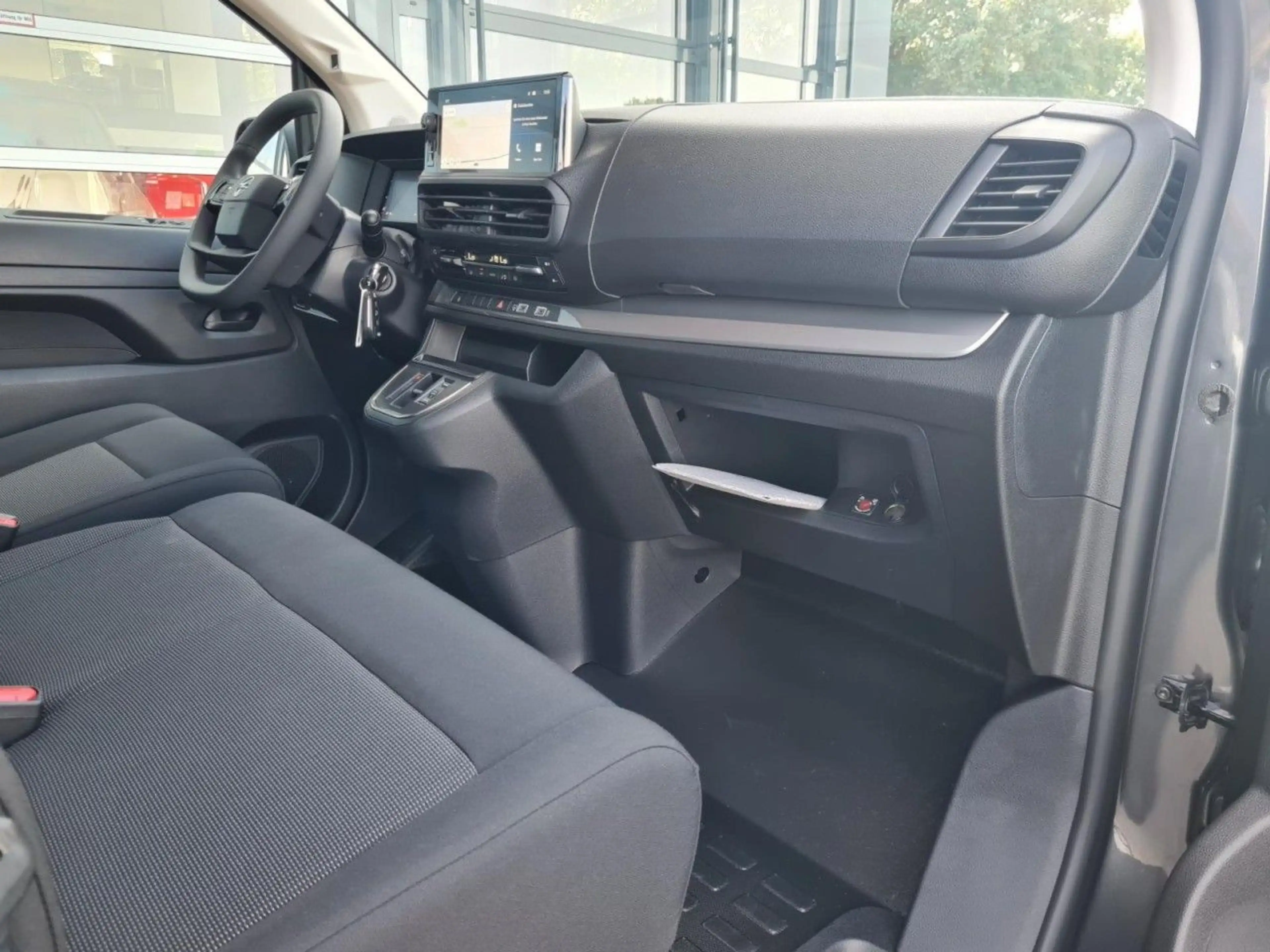 Opel Vivaro 2.2 Kombi XL (L3) 9 Sitze KAMERA TEMPOMAT — photo 20