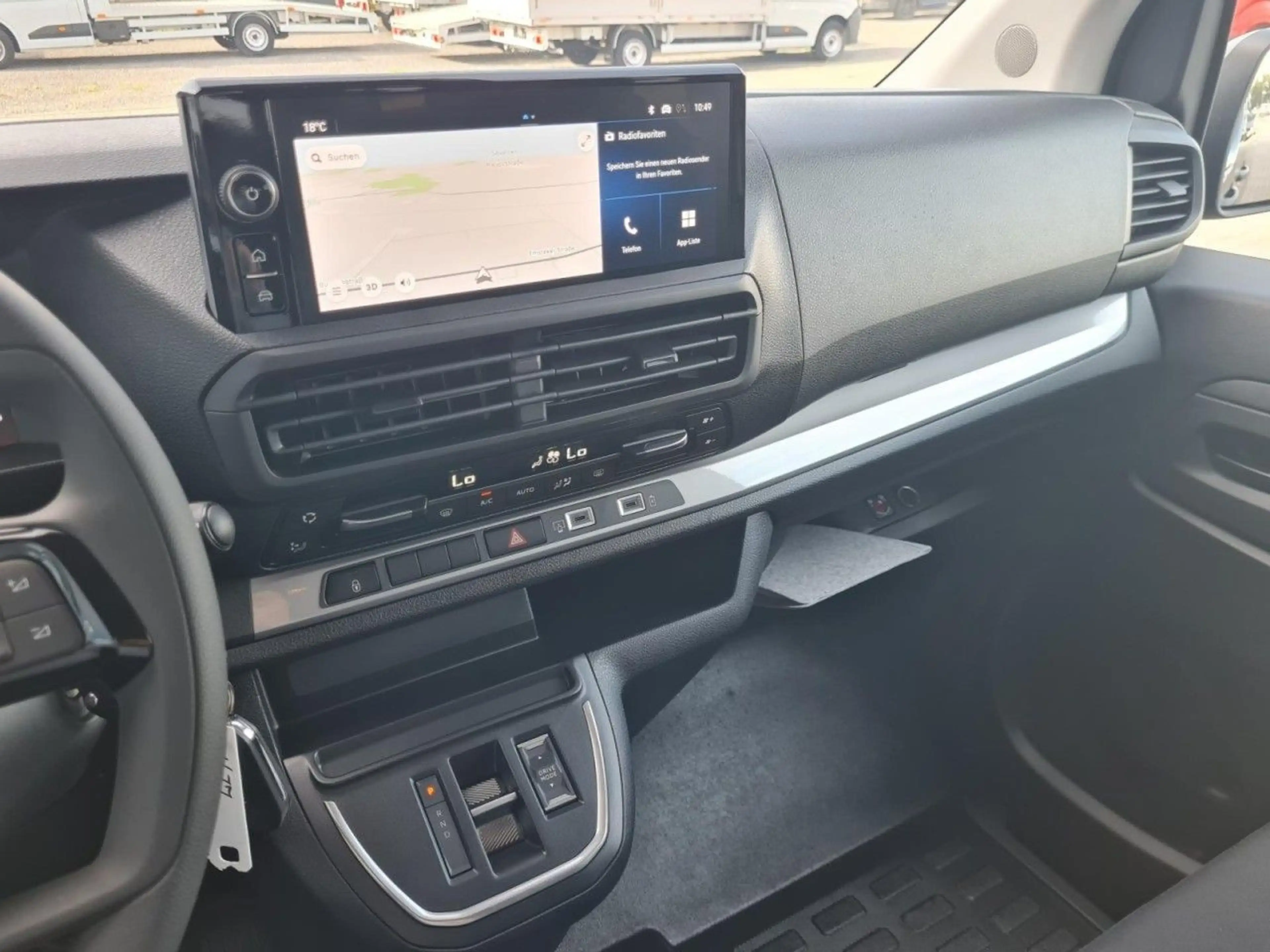 Opel Vivaro 2.2 Kombi XL (L3) 9 Sitze KAMERA TEMPOMAT — photo 17