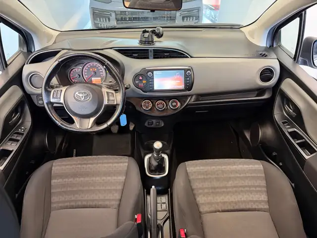 Toyota Yaris view 10