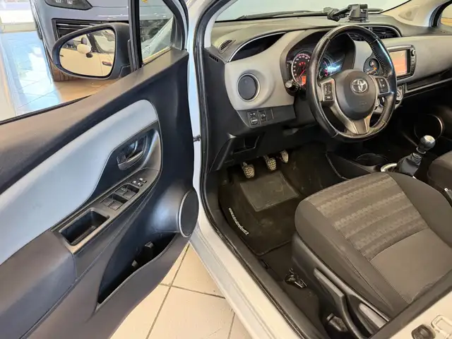 Toyota Yaris view 8