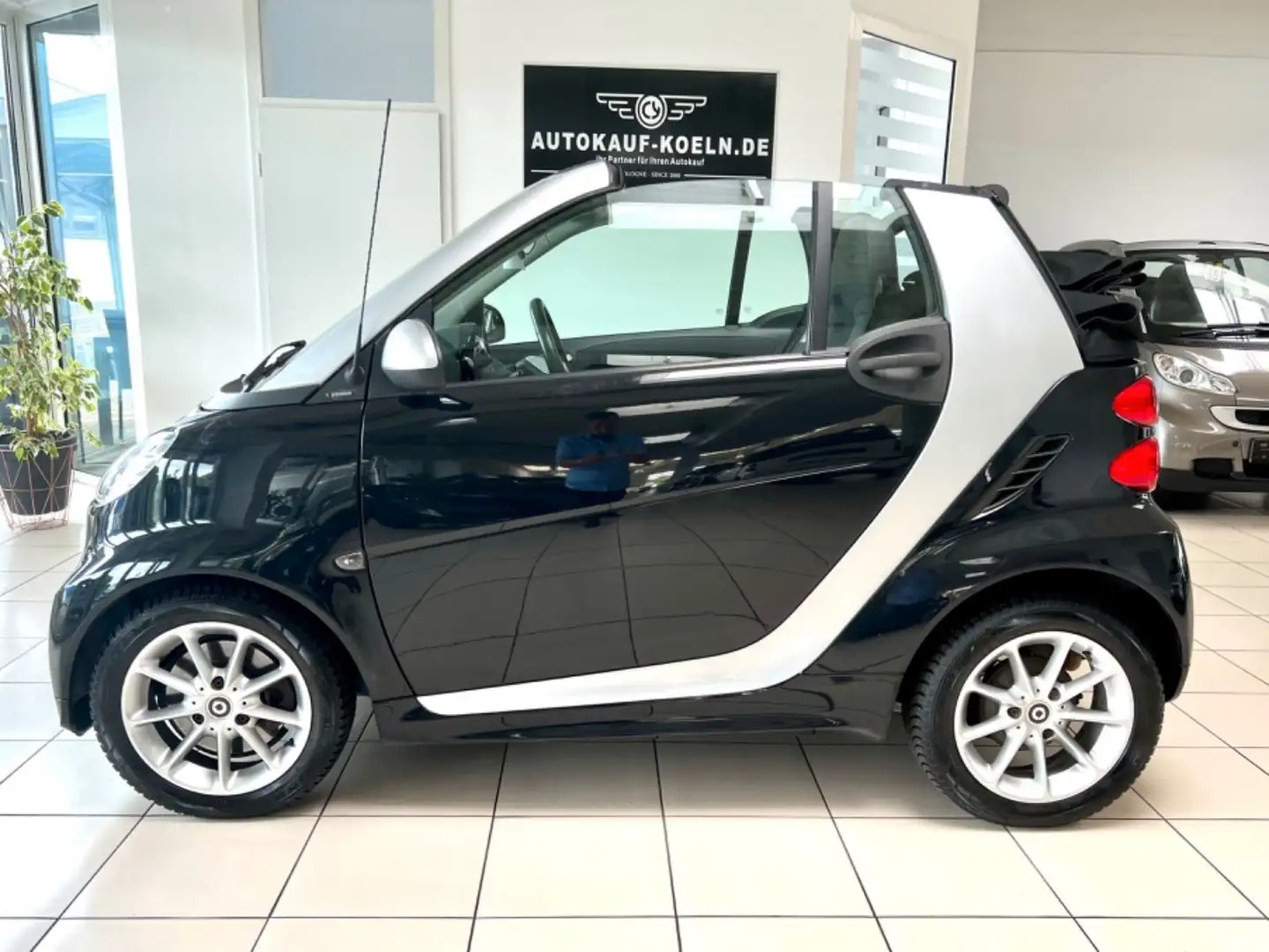 smart forTwo cabrio passion/Nur 53.000km/Klima/Alus Schwarz - 1