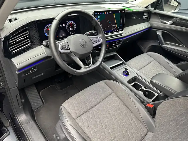 Volkswagen Tiguan view 15
