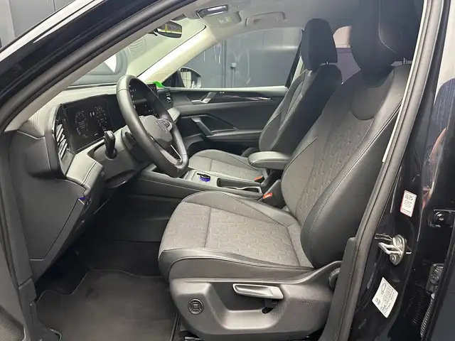 Volkswagen Tiguan view 14