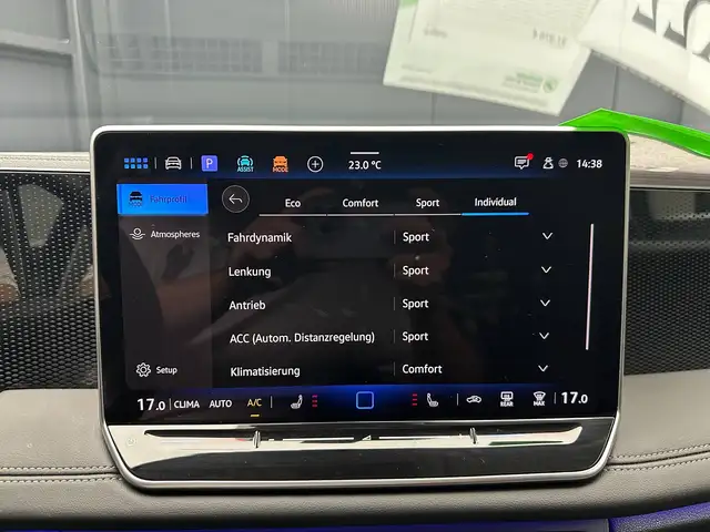 Volkswagen Tiguan view 23