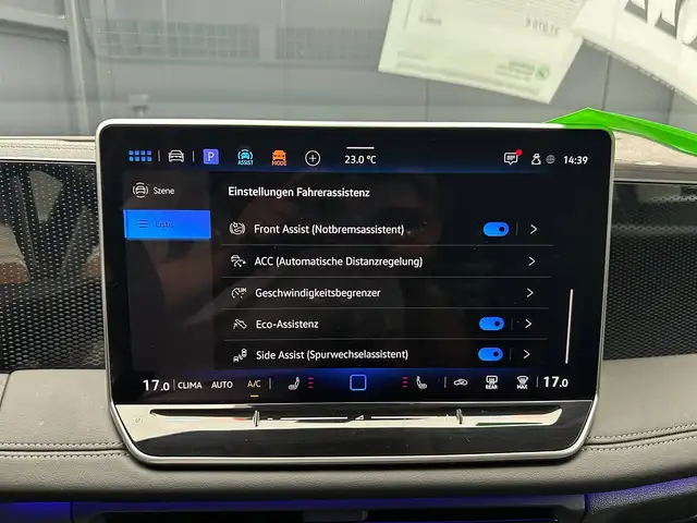 Volkswagen Tiguan view 25