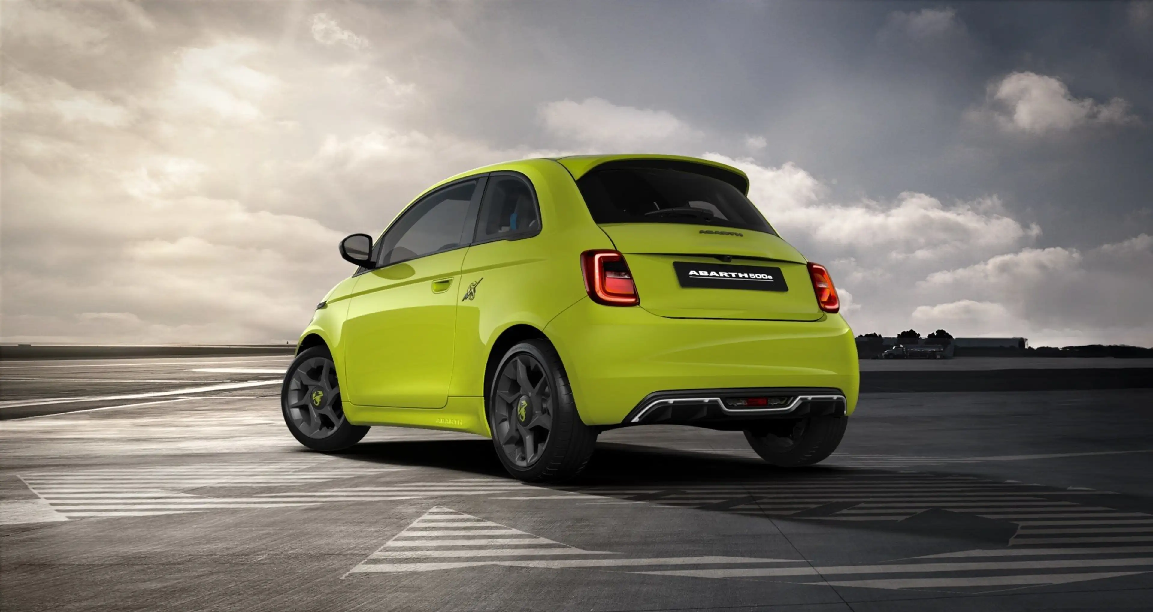 Abarth 500e — photo 2