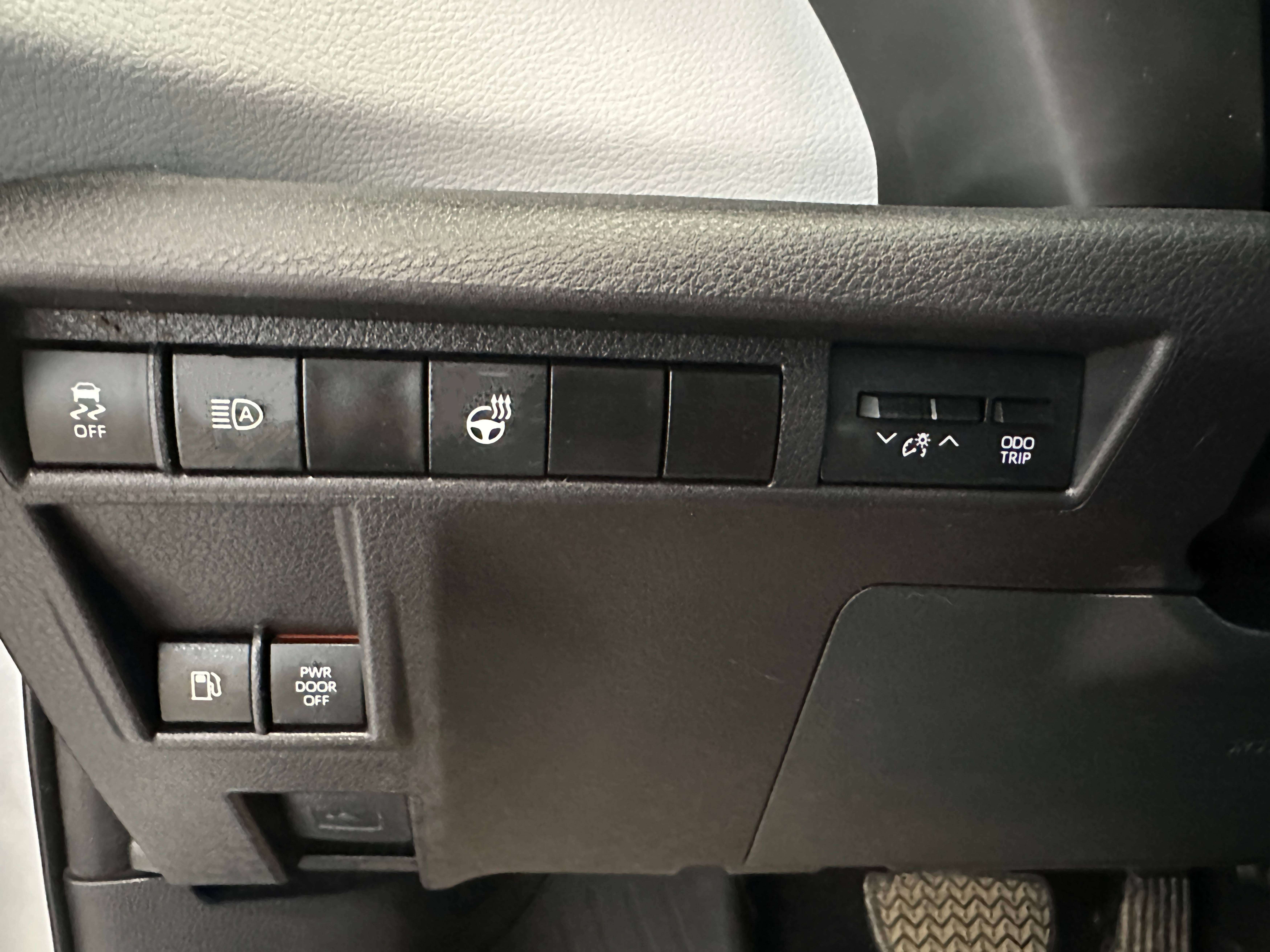 2025 Toyota Sienna LE — снимка 1