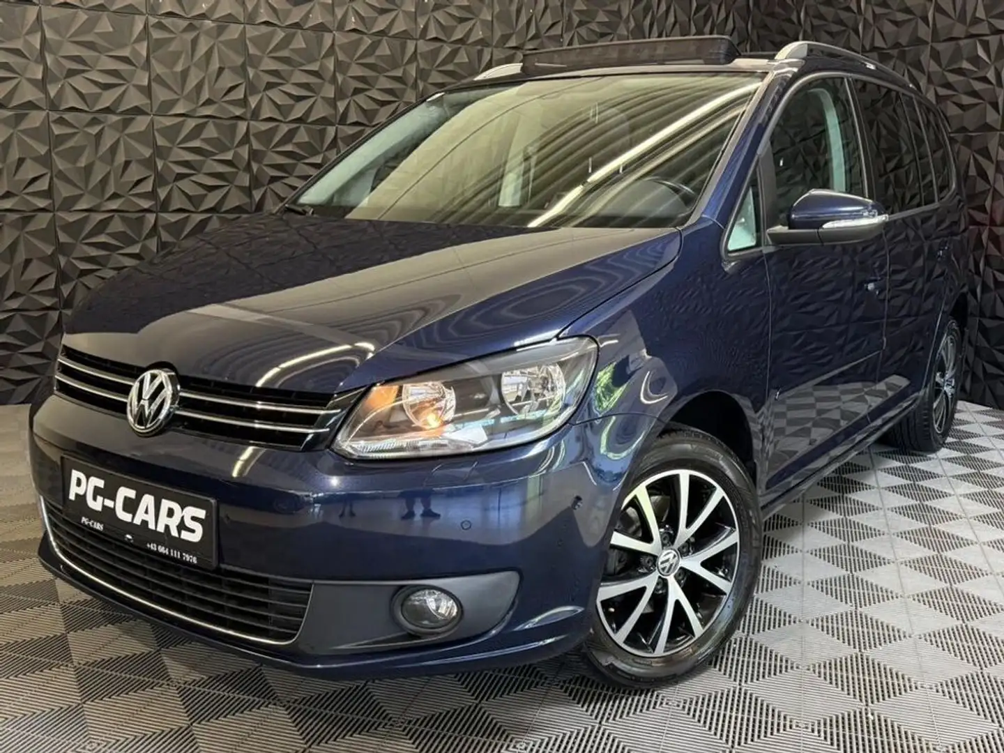 Volkswagen Touran 1.6 TDI Comfortline BlueMotion Blau - 2