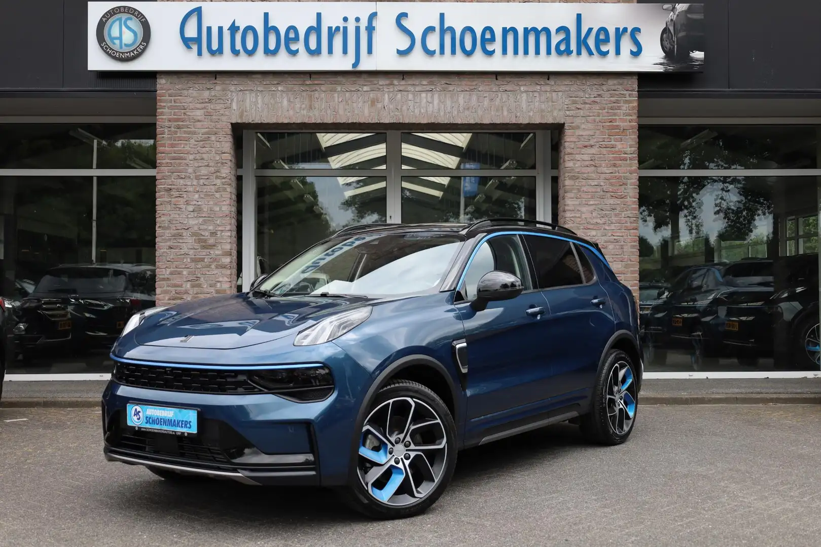 Lynk & Co 01 1.5 261PK! 6.6 Kwh LADEN! MY23 ZWARTE-HEMEL 360-CA Blau - 1