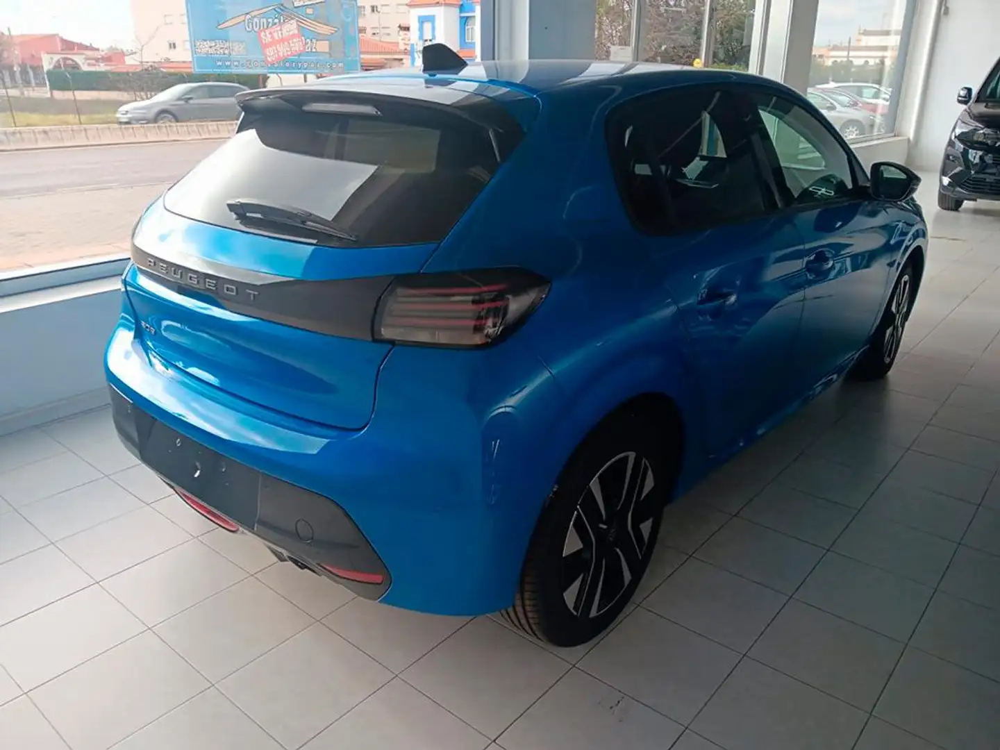 Peugeot 208 1.2 Puretech S&S Allure 100 - 2