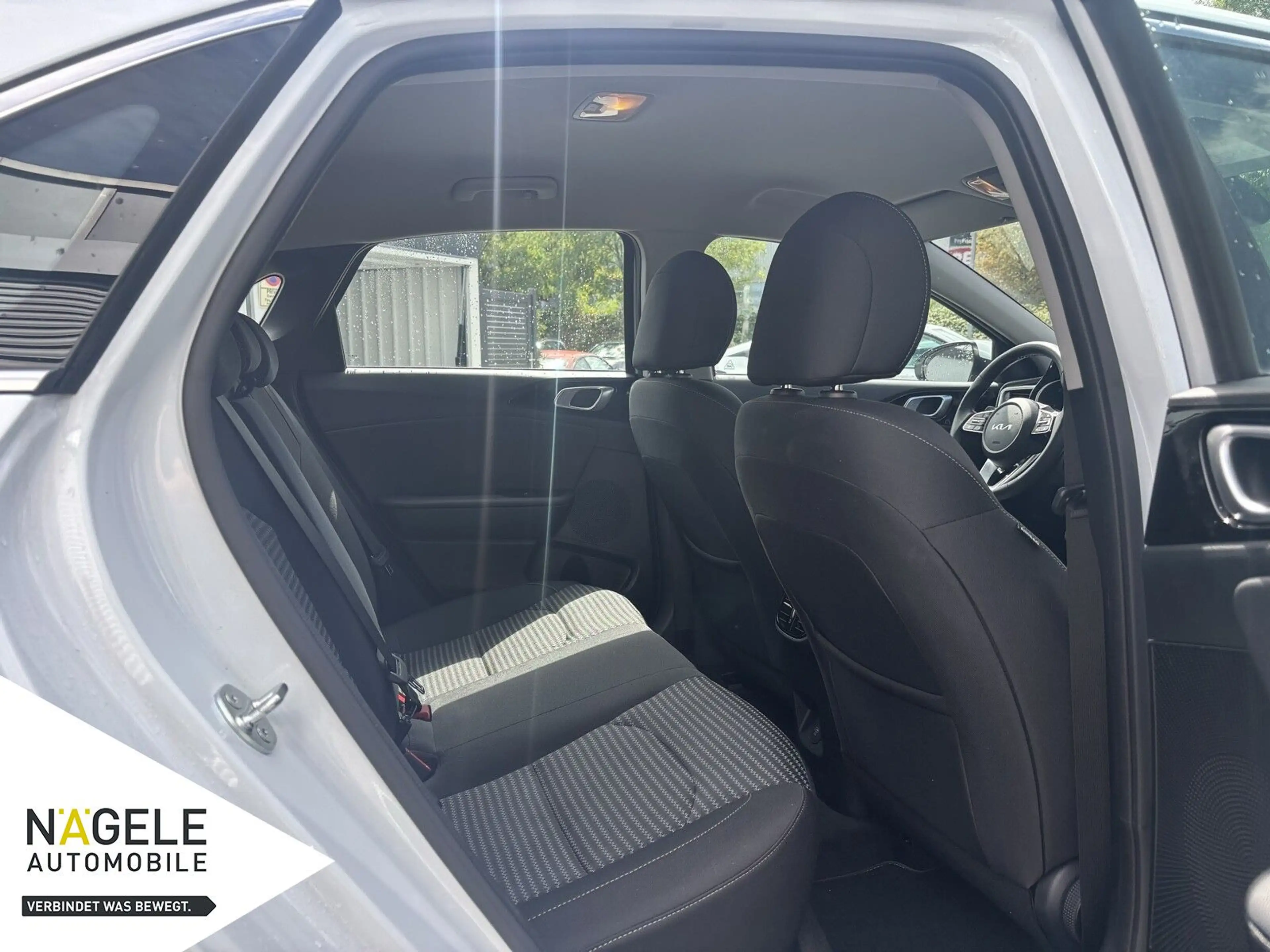 Kia Ceed / cee'd Ceed 1.5 T-GDI Vision DCT|ACC+NAVI+SHZ+CARPLAY — photo 15
