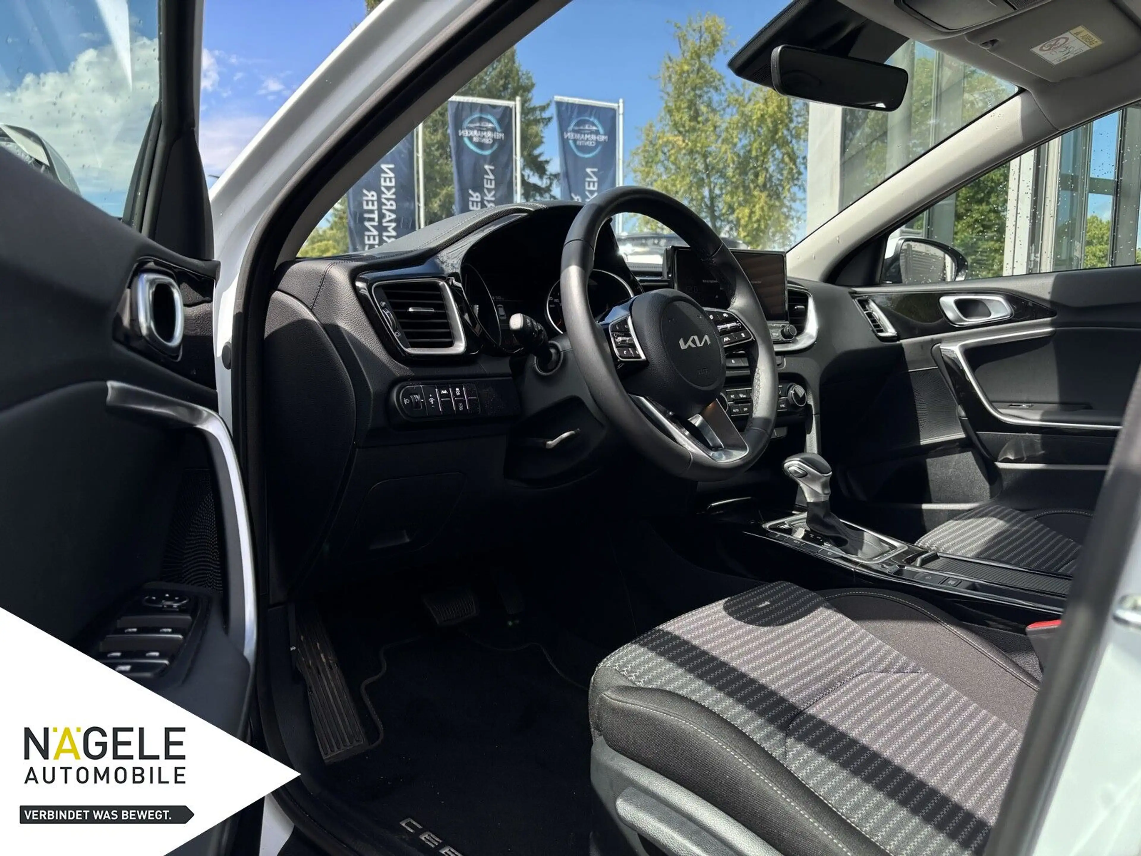 Kia Ceed / cee'd Ceed 1.5 T-GDI Vision DCT|ACC+NAVI+SHZ+CARPLAY — photo 11