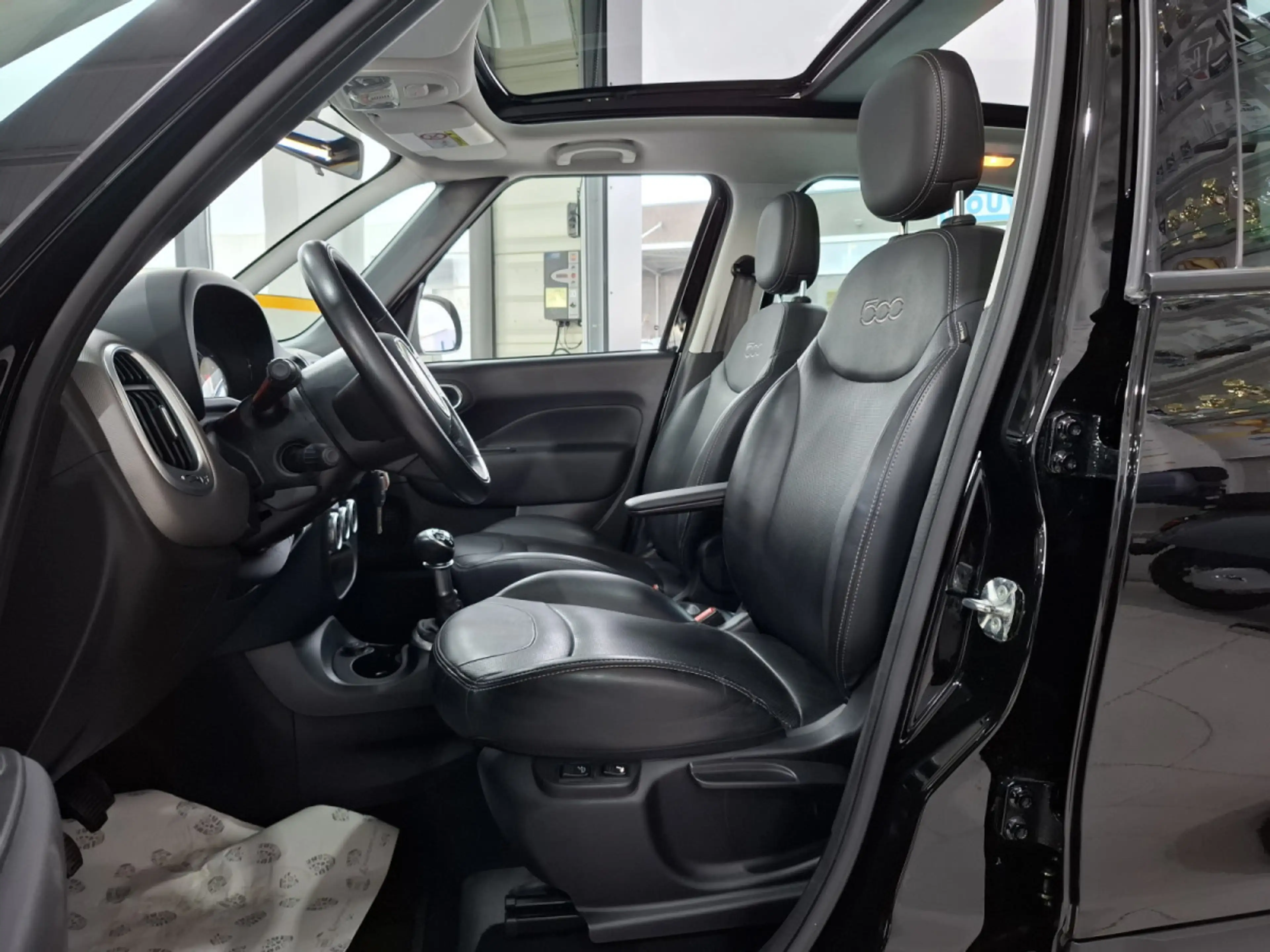 Fiat 500L 1.6 JTD 120 NAVI, CUIR, PANORAMA, 1 HAND — photo 10