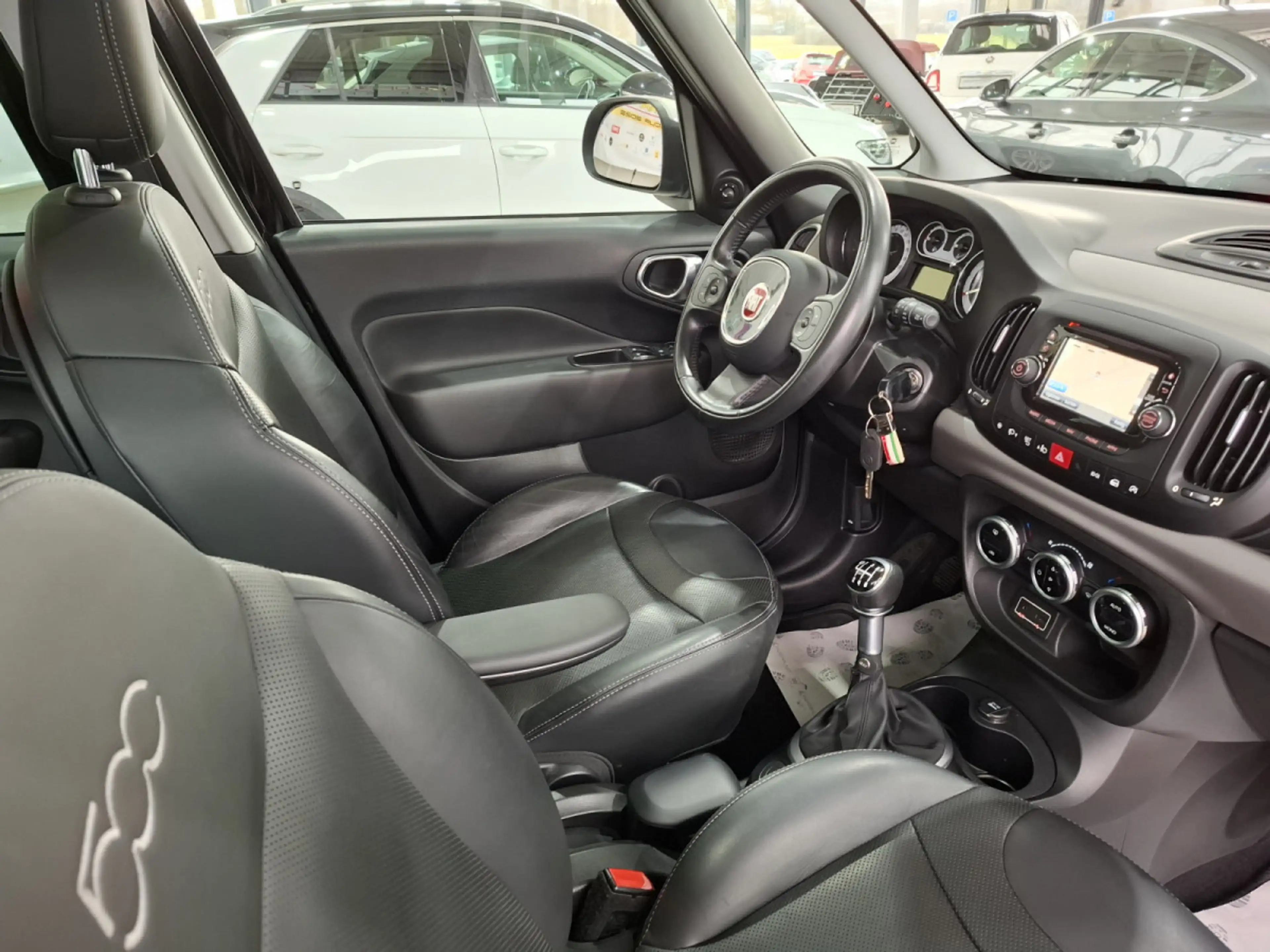 Fiat 500L 1.6 JTD 120 NAVI, CUIR, PANORAMA, 1 HAND — photo 6