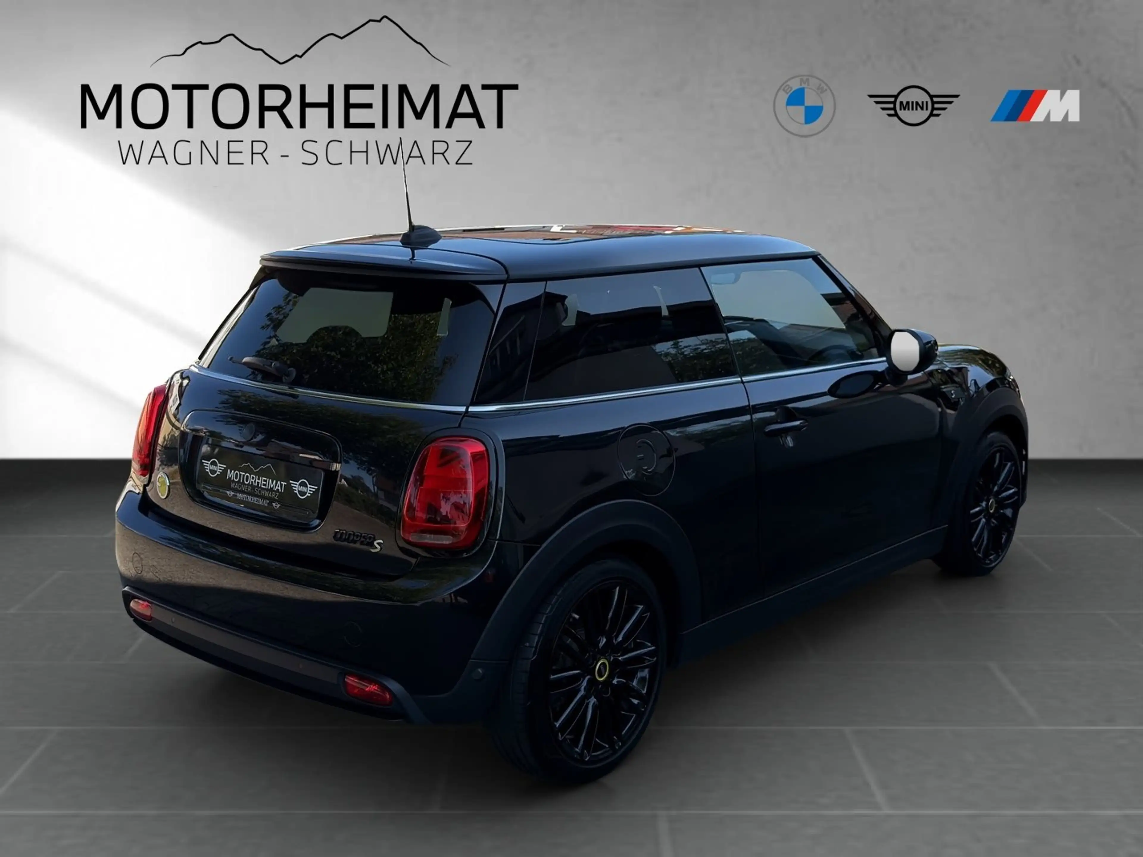 MINI Cooper SE Classic Pano HiFi Lenkhzg PianoBlack — photo 7