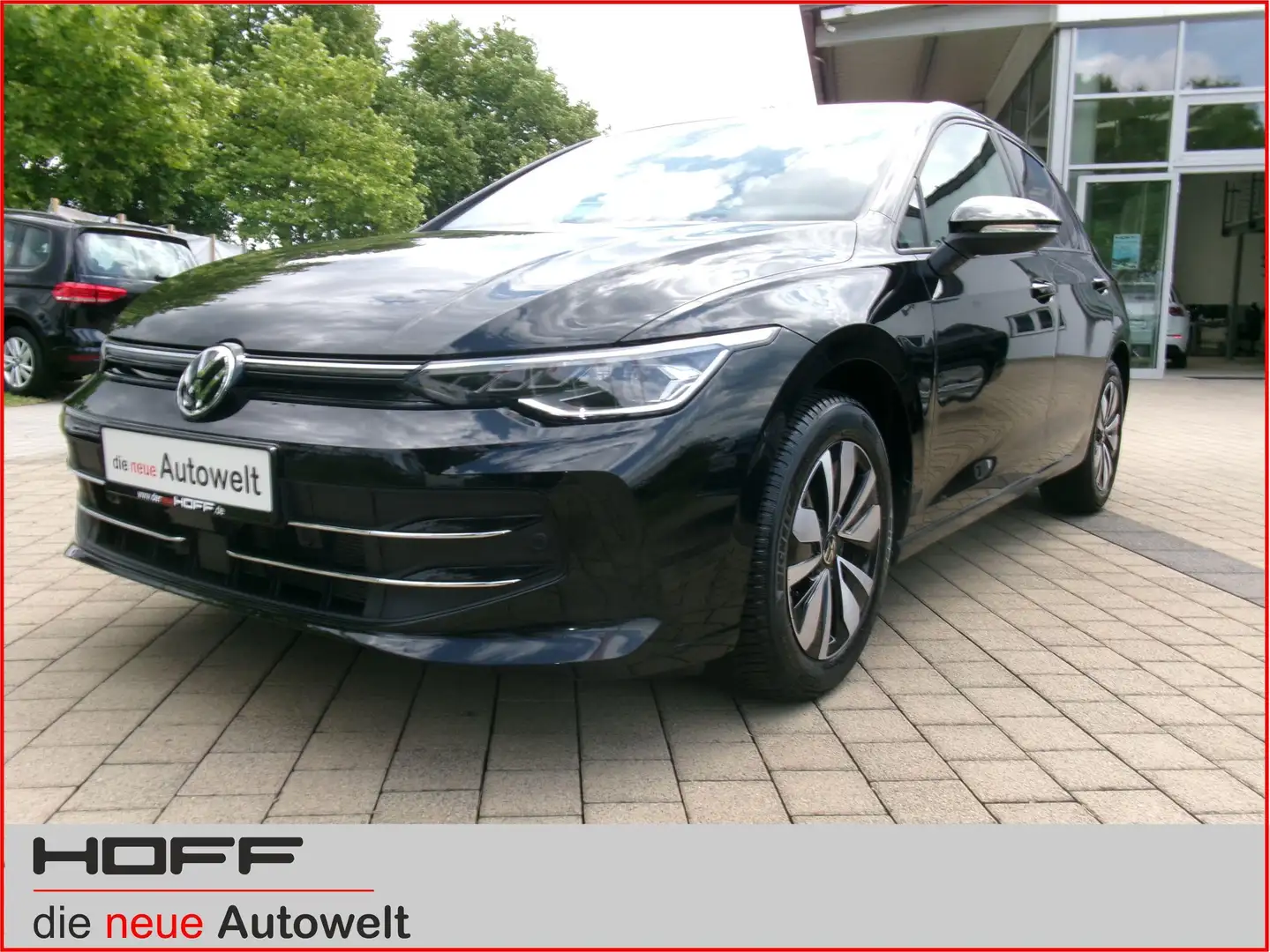 Volkswagen Golf VIII 1.5 TSI Goal Navi AHK SHZ ACC APP Allwetter Schwarz - 2
