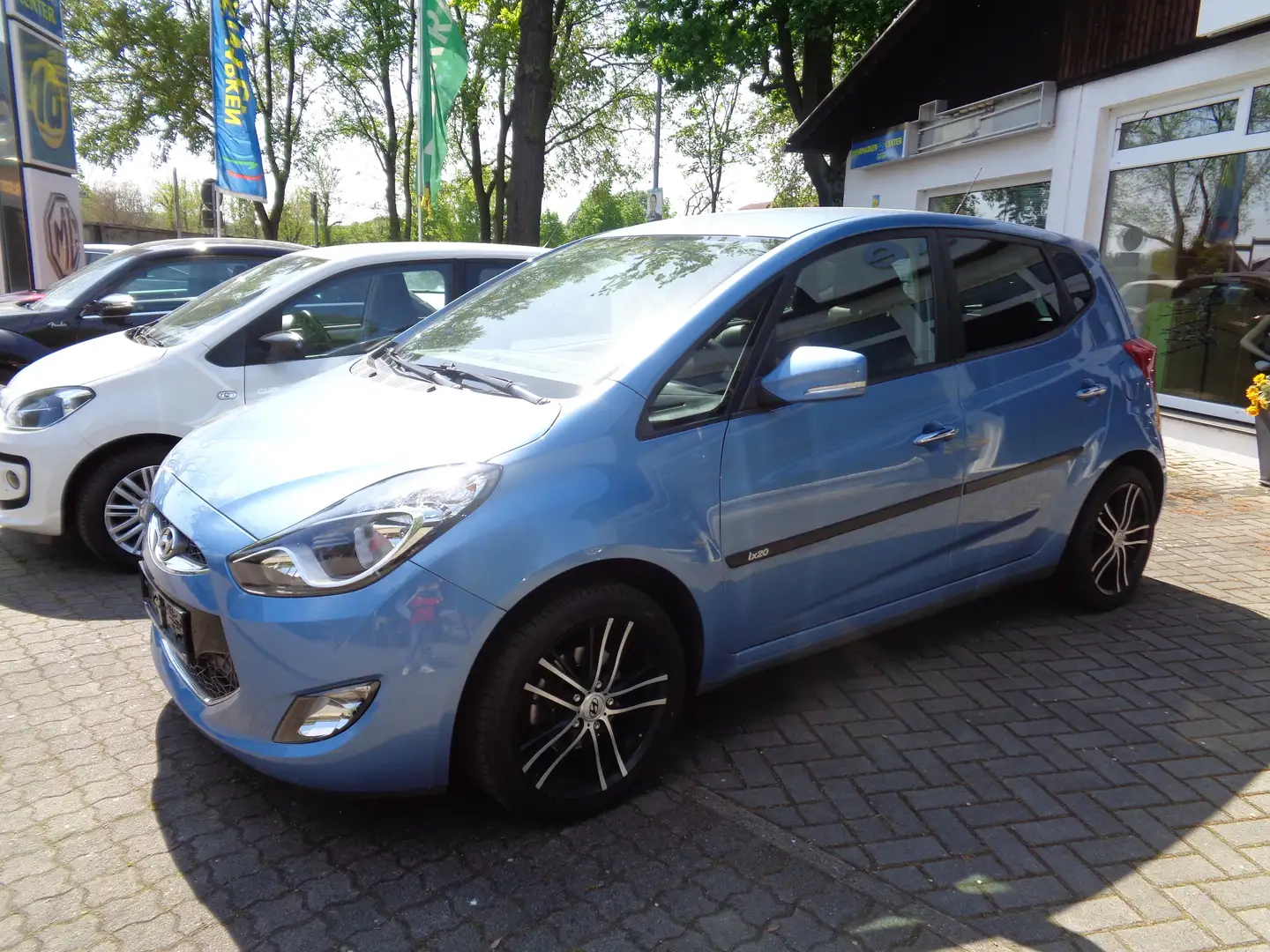 Hyundai iX20 1.4 EDITION 20 90PS PDC BT AHK GJR SHZ CD KLIMA Bleu - 2