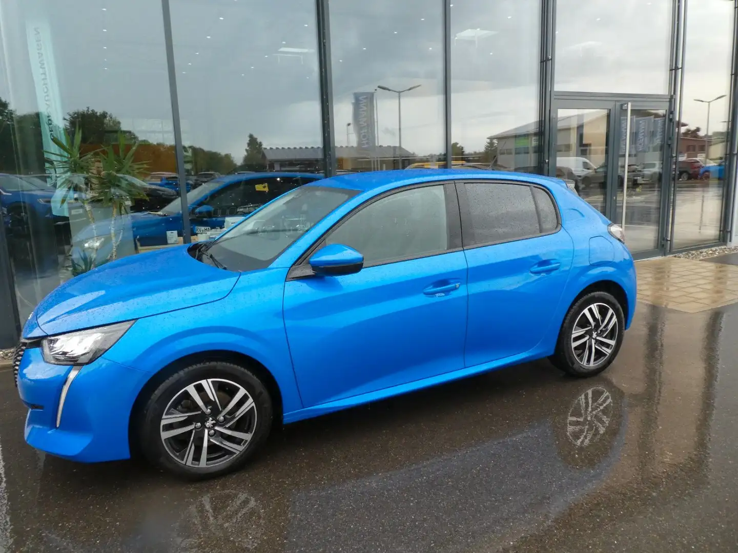 Peugeot 208 Allure, Klima, SHZ, PDC, DAB, LED Blau - 2