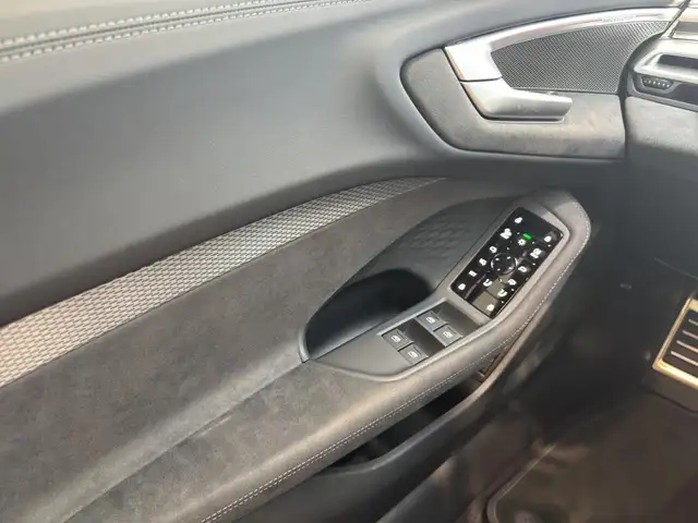 Audi S5 view 13