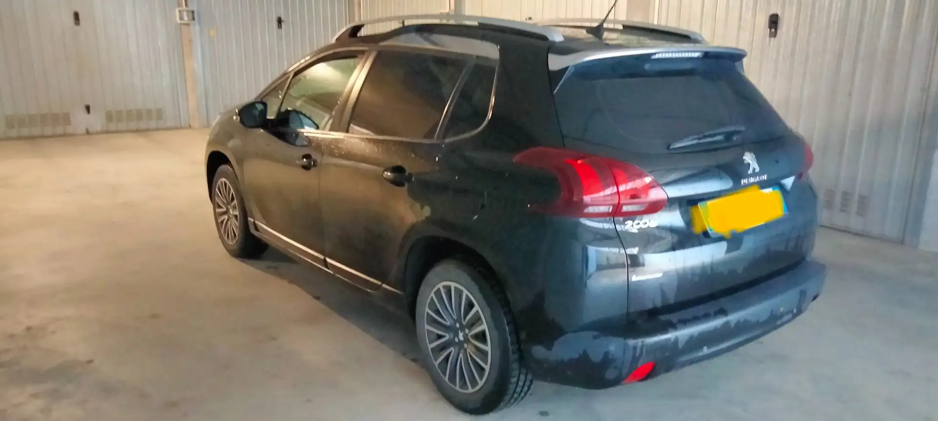 Peugeot 2008 2008 1.2 puretech Active s Noir - 2