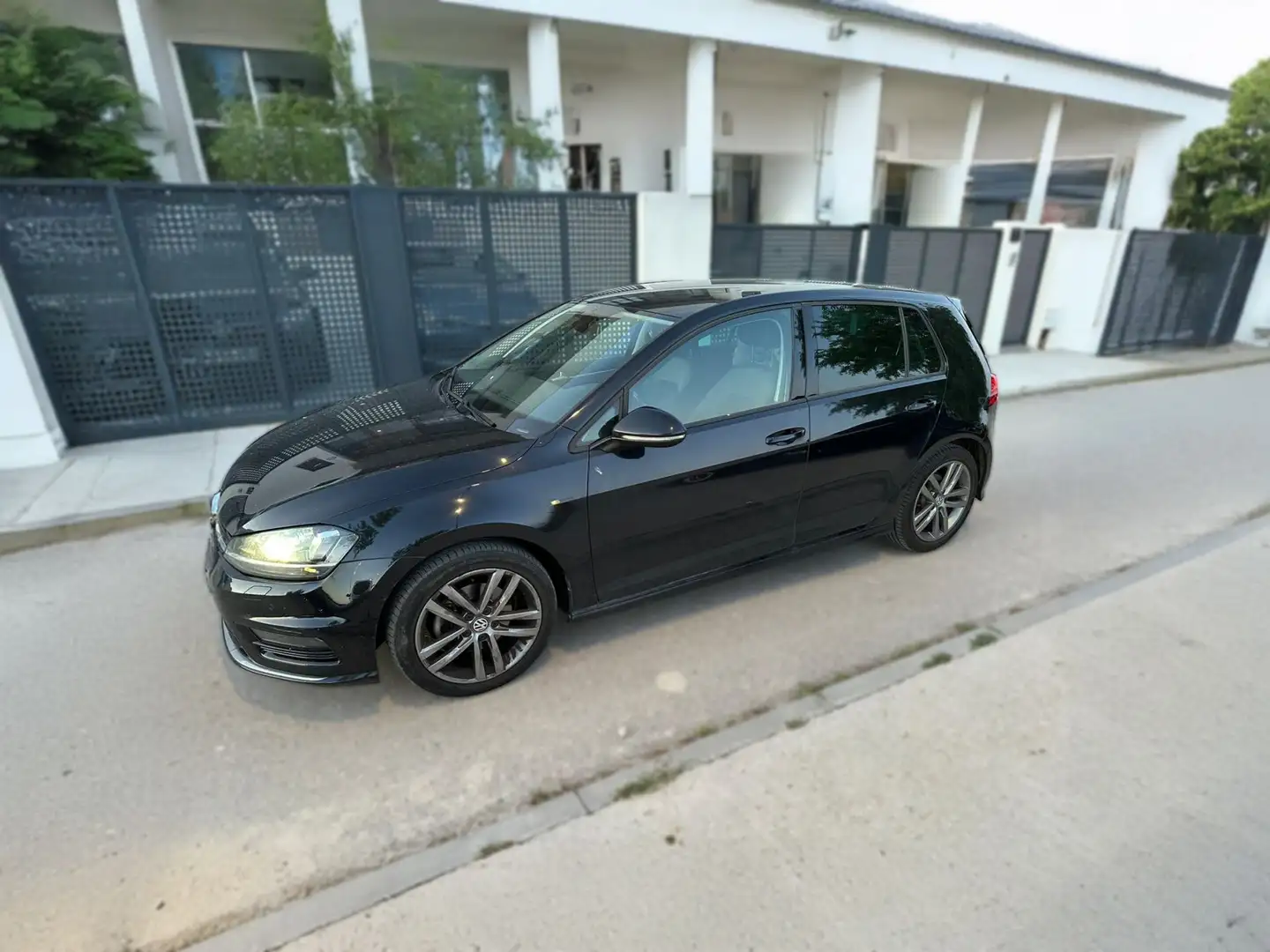 Volkswagen Golf 1.6TDI CR BMT Sport 110 Negro - 2