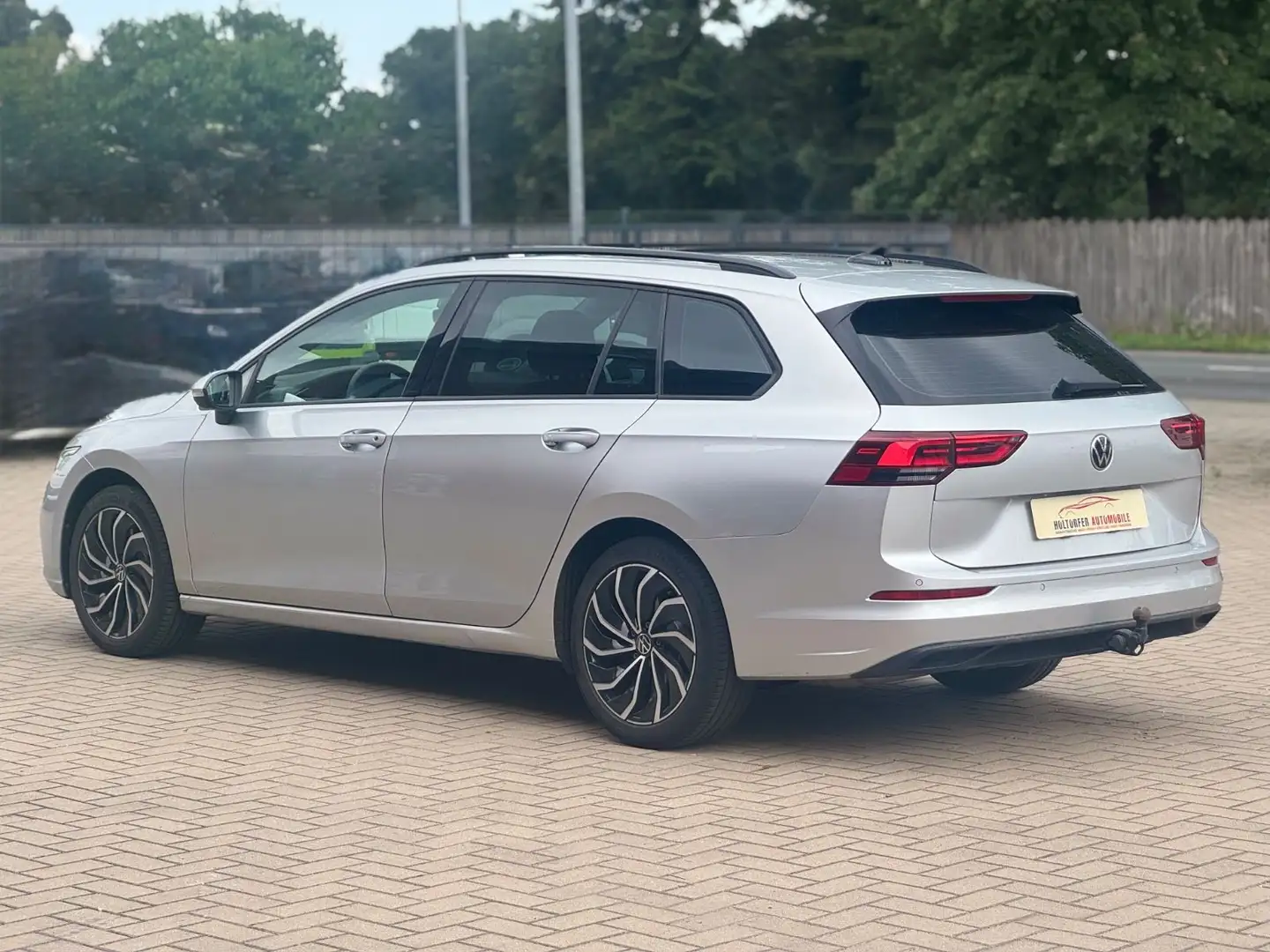 Volkswagen Golf VIII Variant 2.0 TDI Life*NAVI*LED*AHK*ACC* Silber - 2