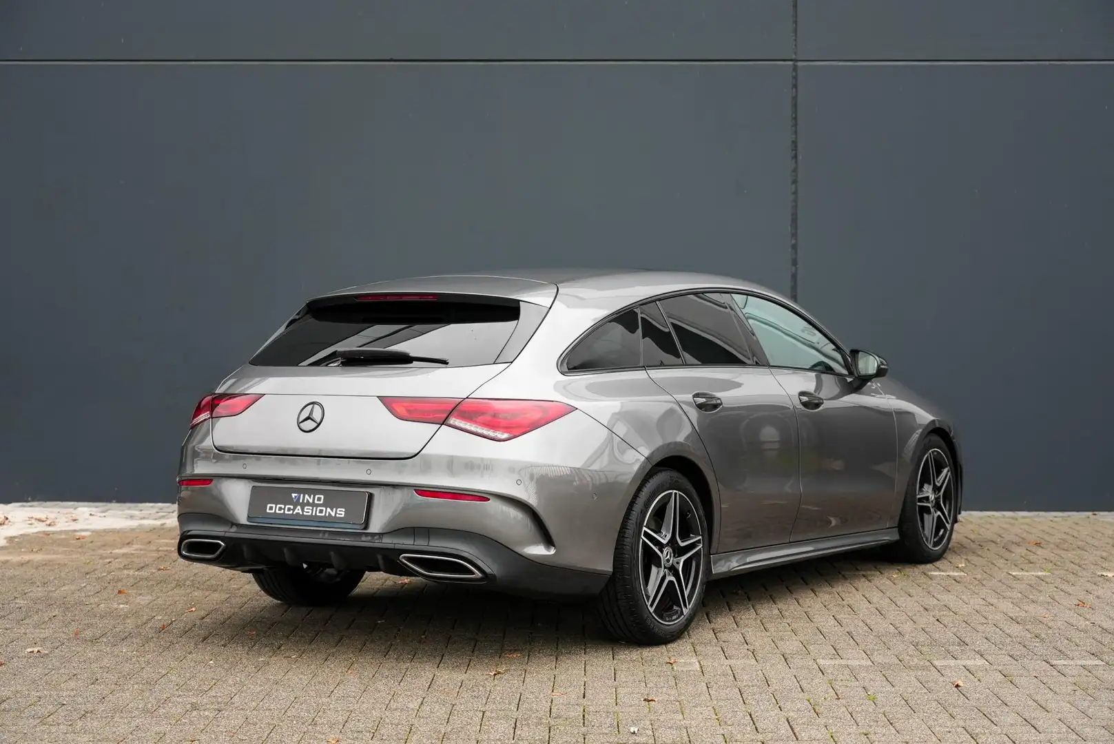 Mercedes-Benz CLA 200 Shooting Brake |AMG-line| PANO | Trekhaak|Sfeerver Gris - 2