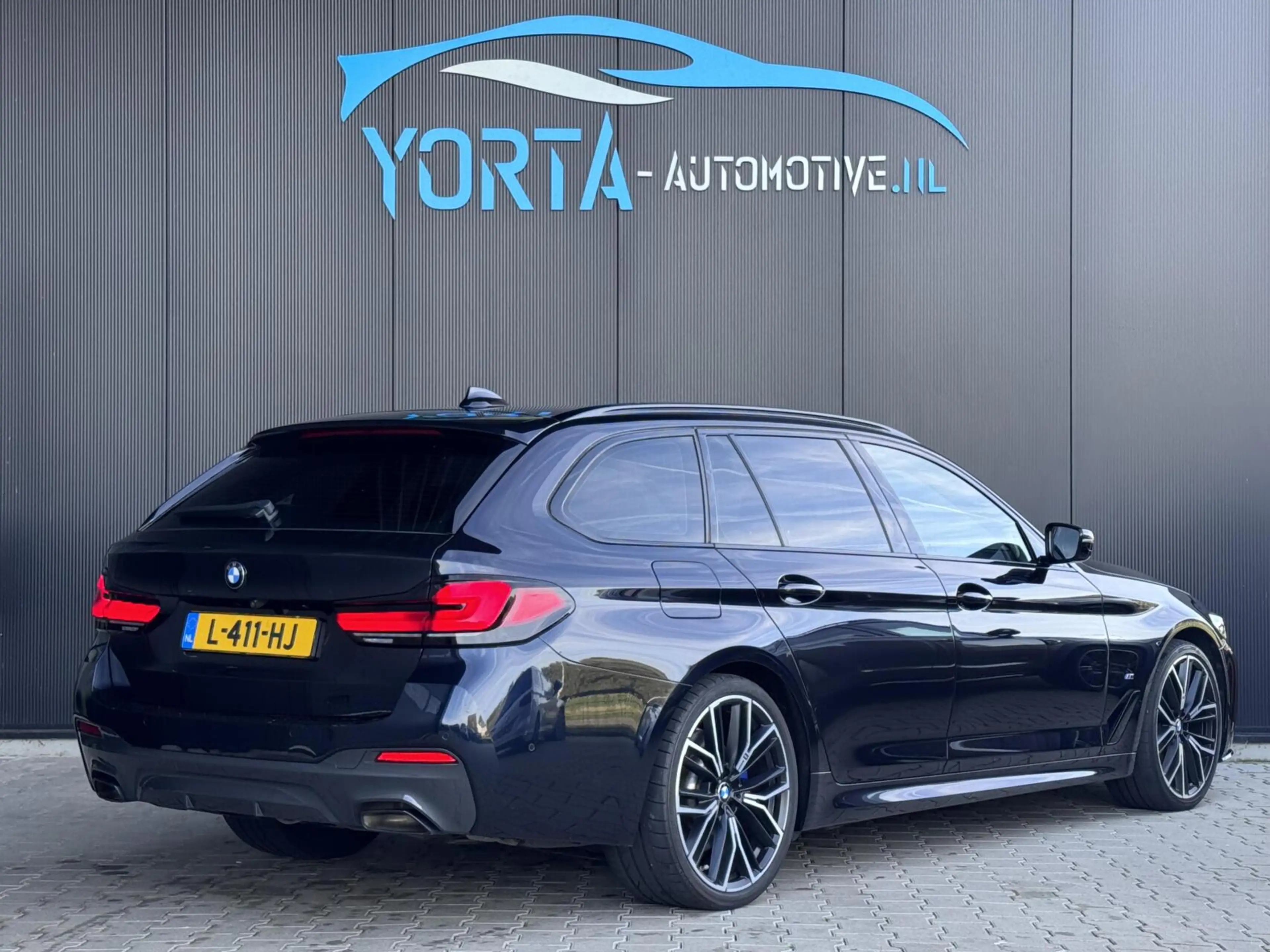 BMW 540 5-serie Touring 540i Touring xDrive M Sport NL AUT — photo 3