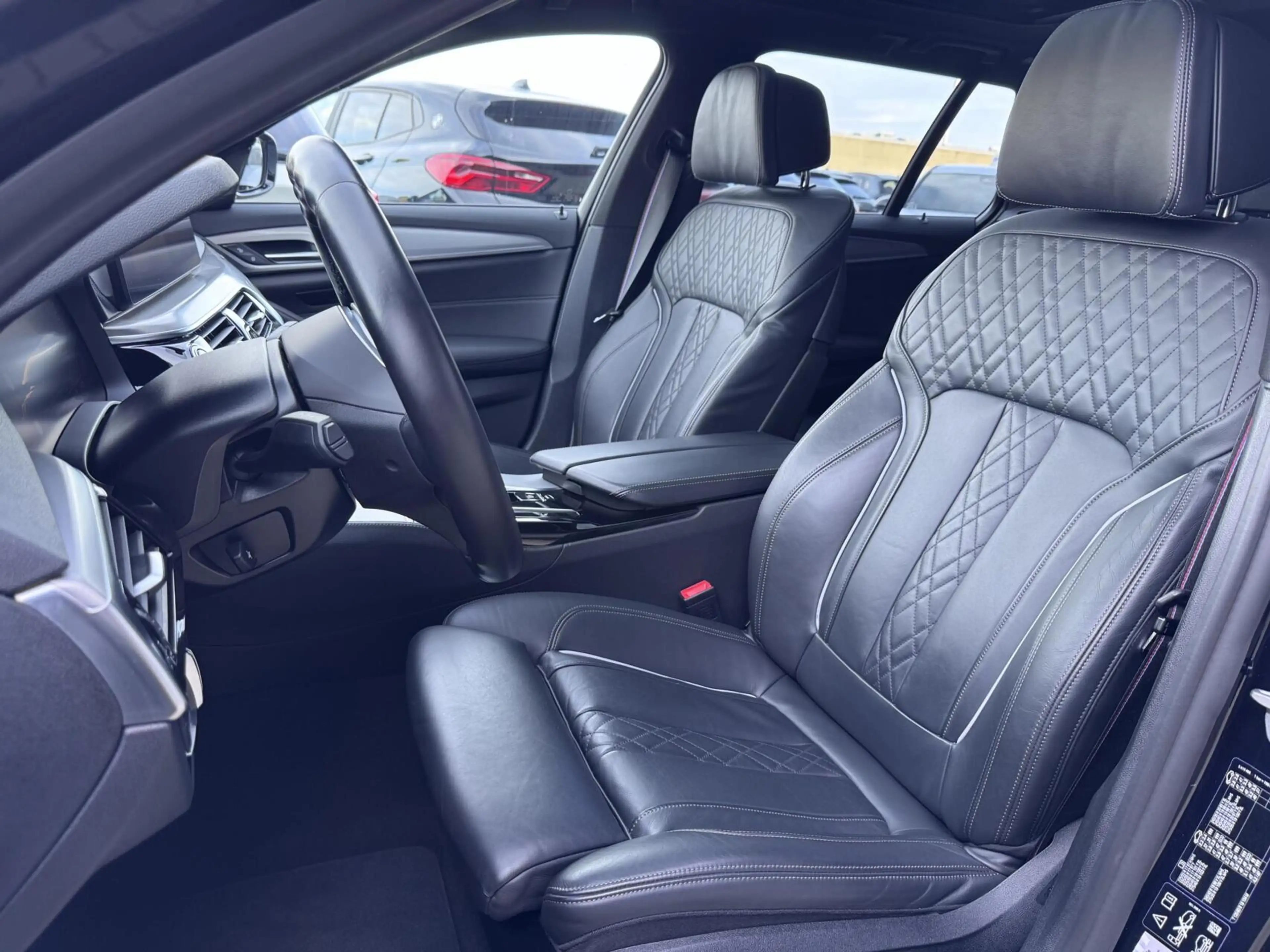 BMW 540 5-serie Touring 540i Touring xDrive M Sport NL AUT — photo 10