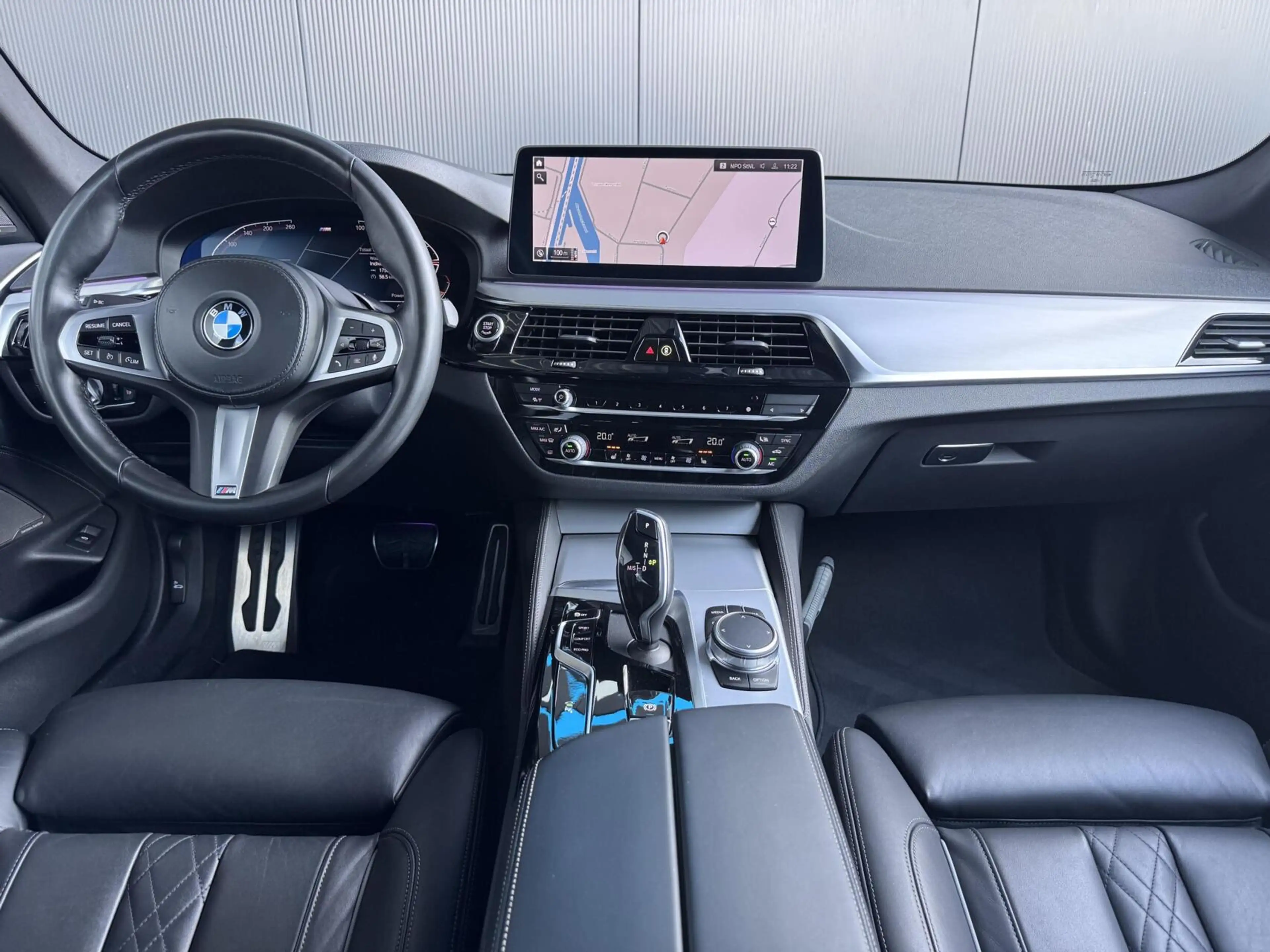 BMW 540 5-serie Touring 540i Touring xDrive M Sport NL AUT — photo 2